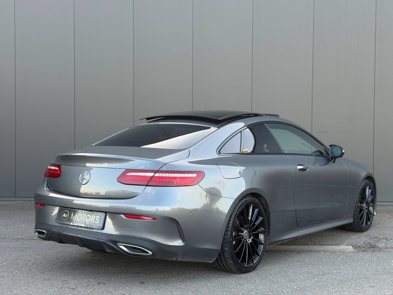 Mercedes-Benz E 220 d Coupe 194cv Pack AMG - Toit ouvrant - Burmester — photo 2