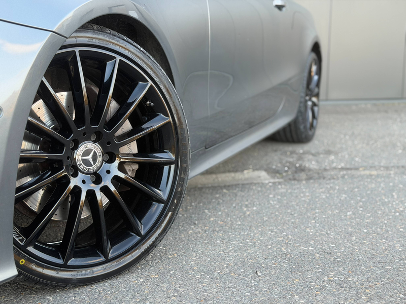 Mercedes-Benz E 220 d Coupe 194cv Pack AMG - Toit ouvrant - Burmester — photo 7