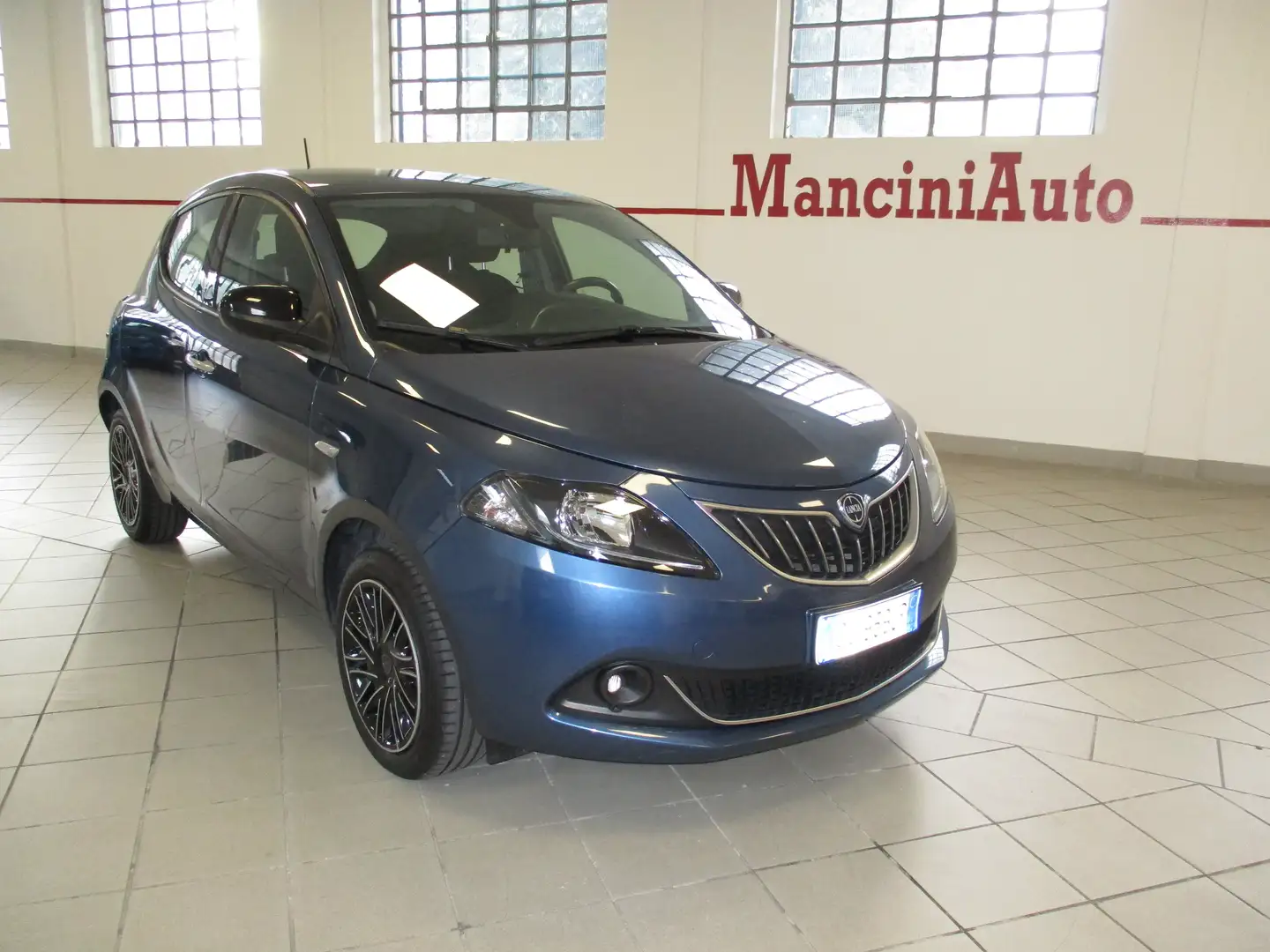 Lancia Ypsilon 1.0 FIREFLY(70cv)HYBRID GOLD-E6D-T-UNIPROPRIETARIO Blu/Azzurro - 2