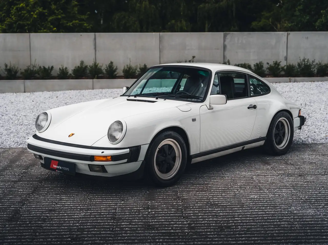 Porsche 911 Carrera 3.2 / Grand Prix White / Service Documents, foto 3