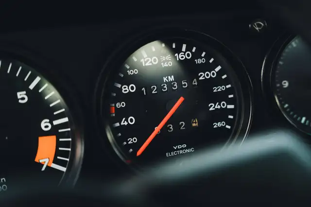 Porsche 911 view 13