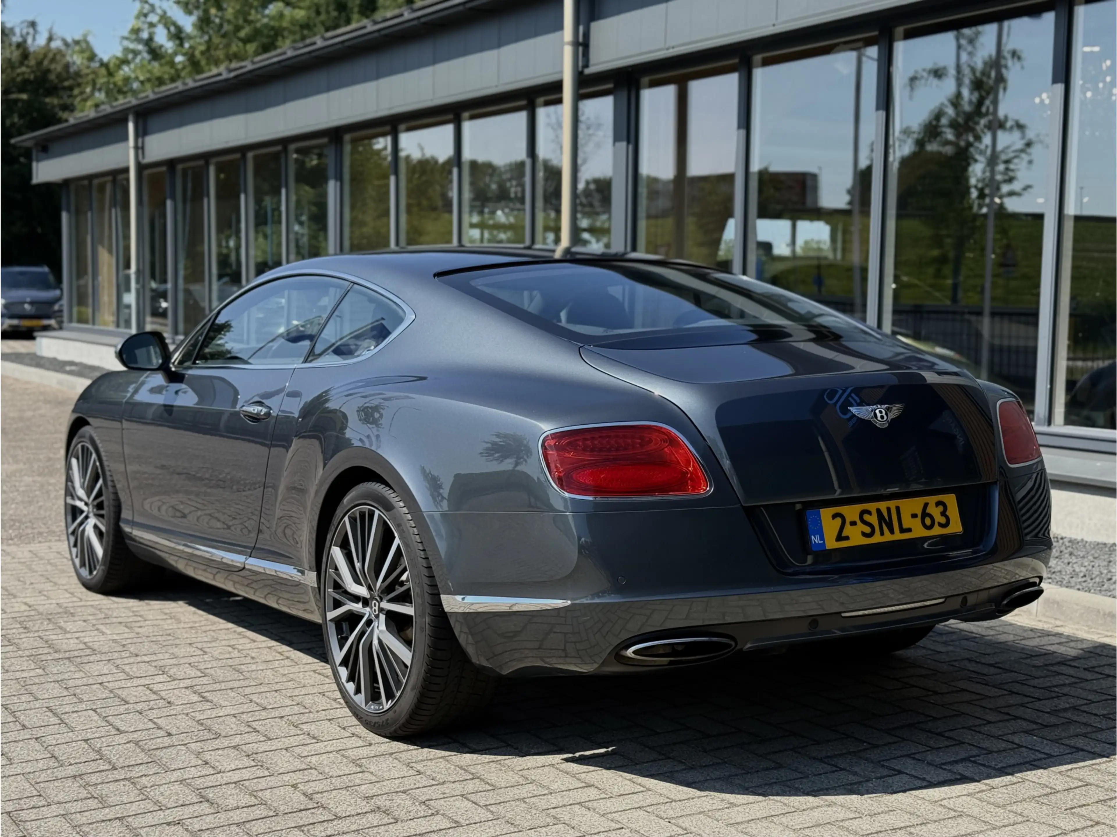 Bentley Continental GT 6.0 W12 — photo 2