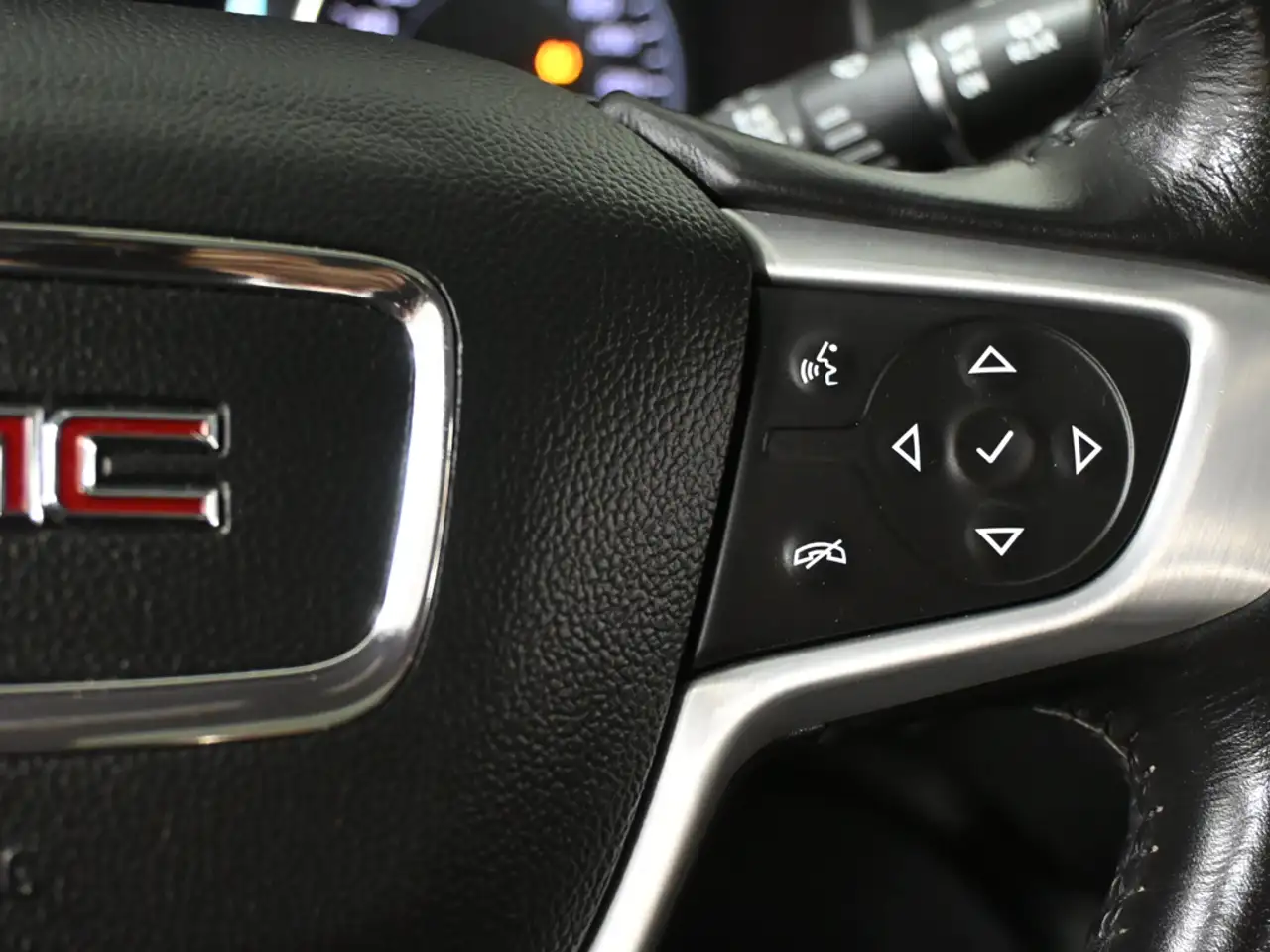 GMC Acadia снимка GMC Acadia