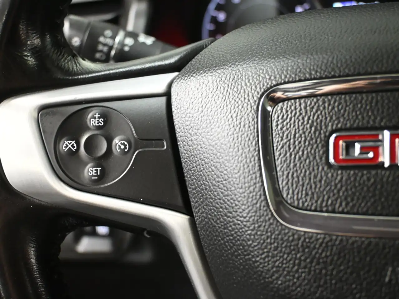 GMC Acadia снимка GMC Acadia