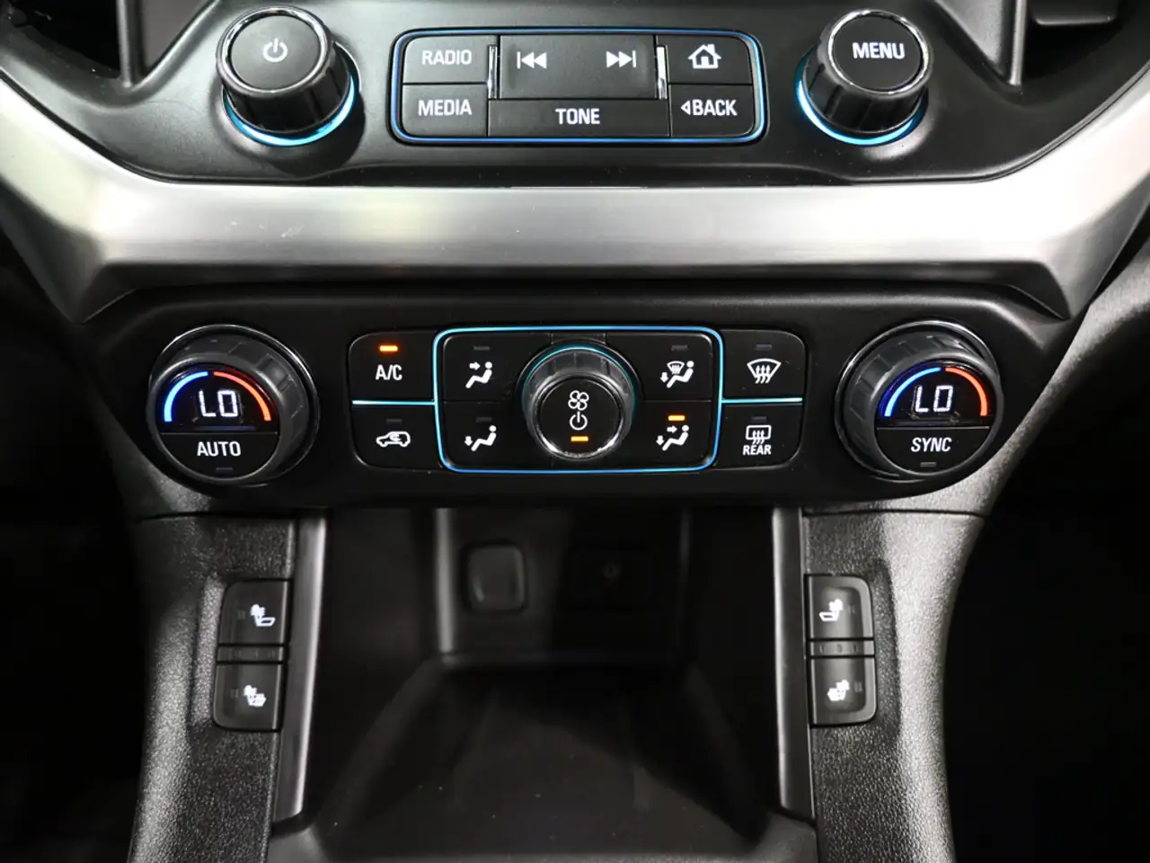 GMC Acadia снимка GMC Acadia