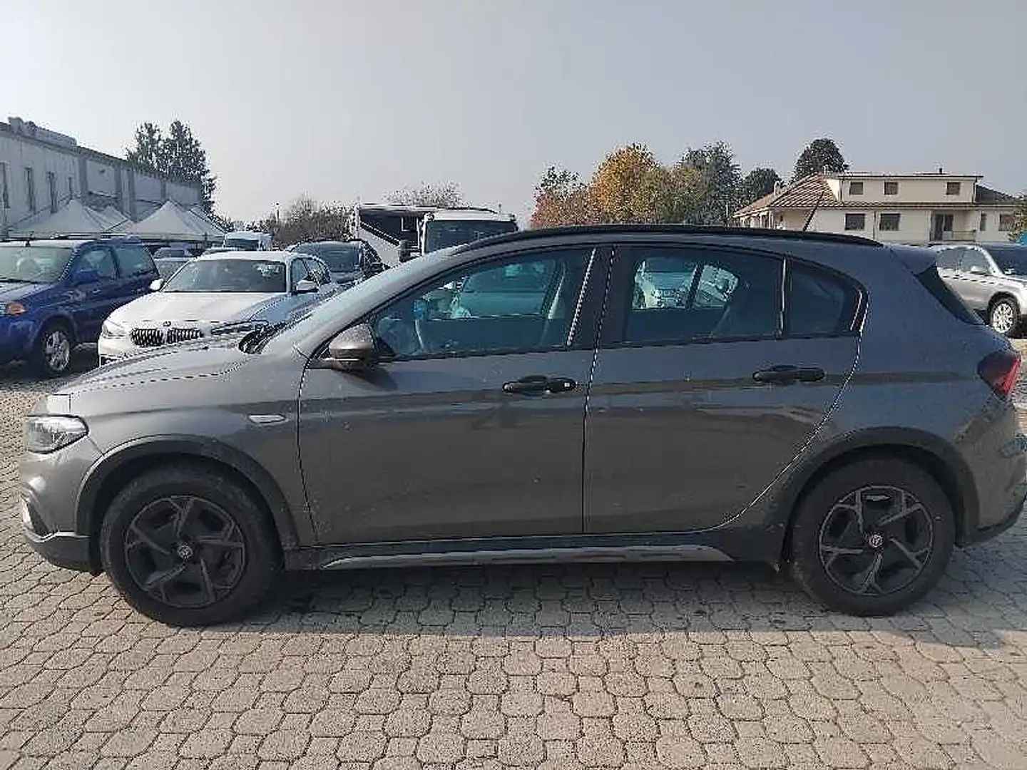 Fiat Tipo 1.0 5 porte City Cross Grigio - 1