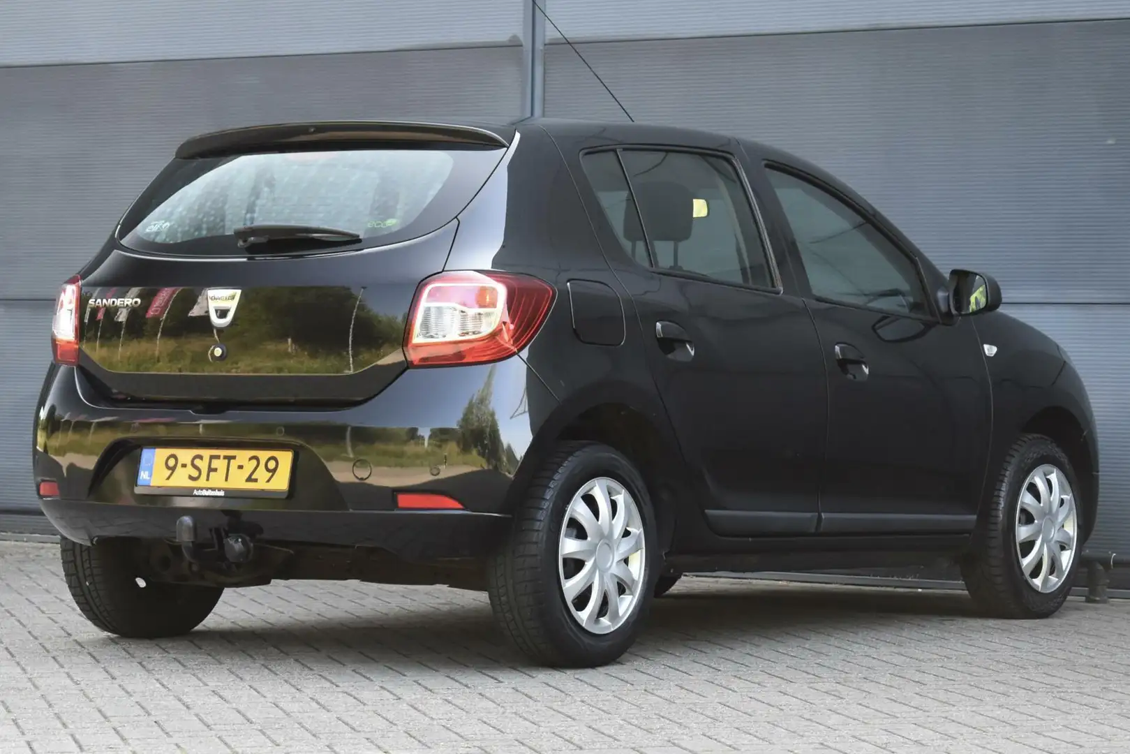 Dacia Sandero 0.9 TCe Lauréate|1e Eigenaar|TREKHAAK|NAVI|CRUISE| Zwart - 2