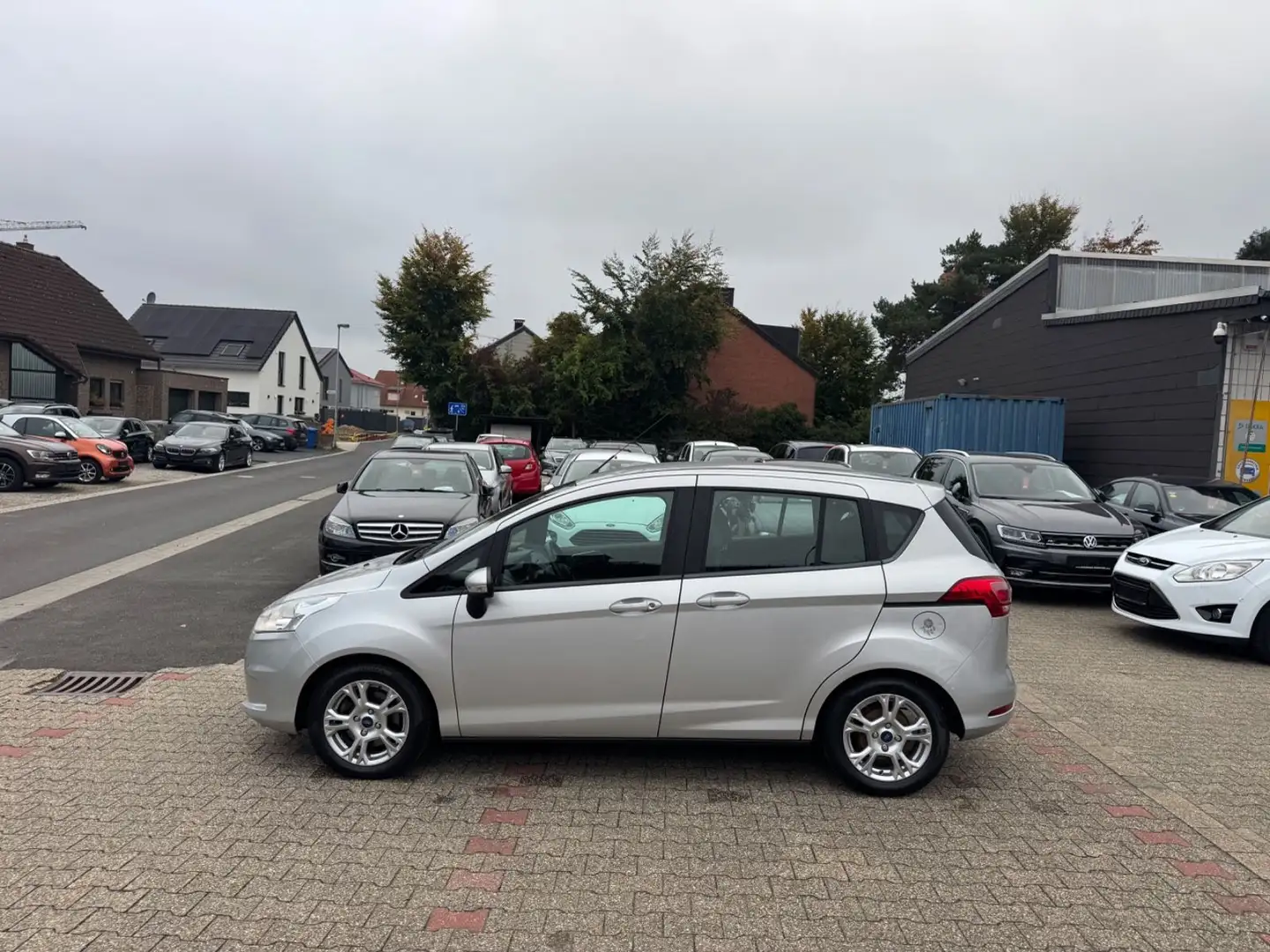 Ford B-Max B-MAX Klima PDC vo+ht Alus TÜV neu!!! Silber - 2