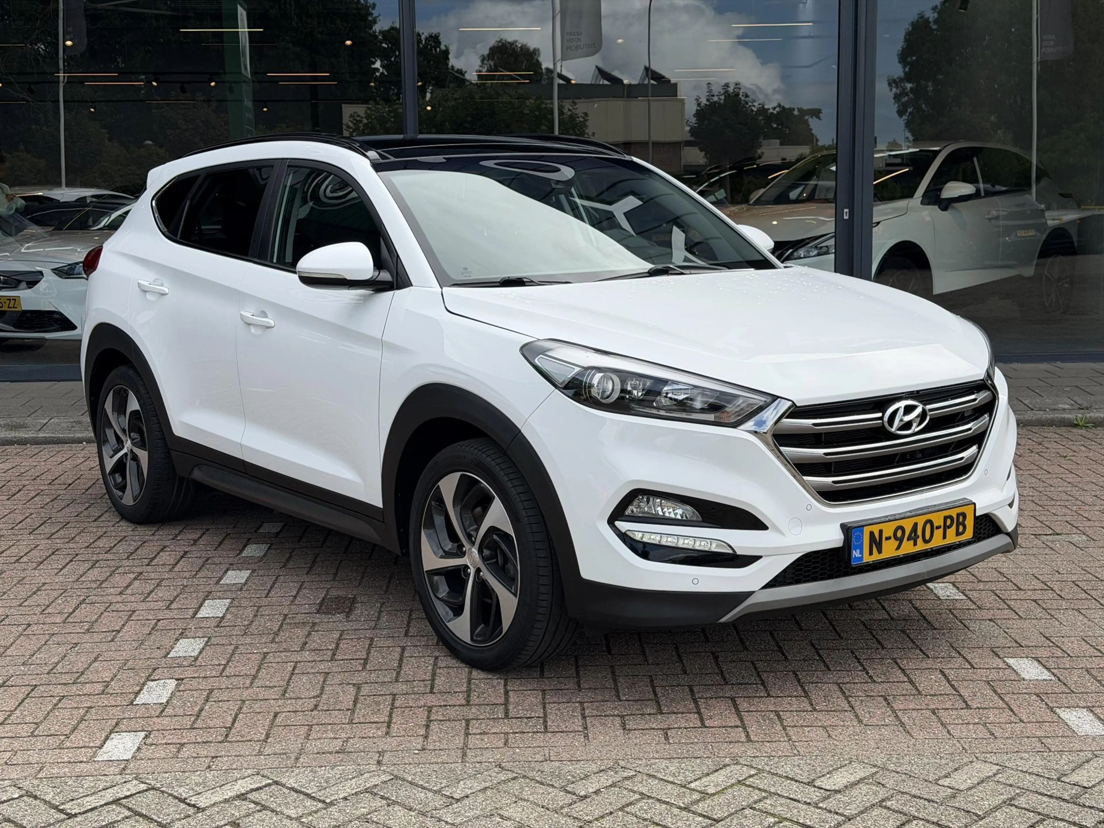 Hyundai TUCSON 1.6 T-GDi Comfort PANORAMADAK | CAMERA | TREKHAAK — photo 4