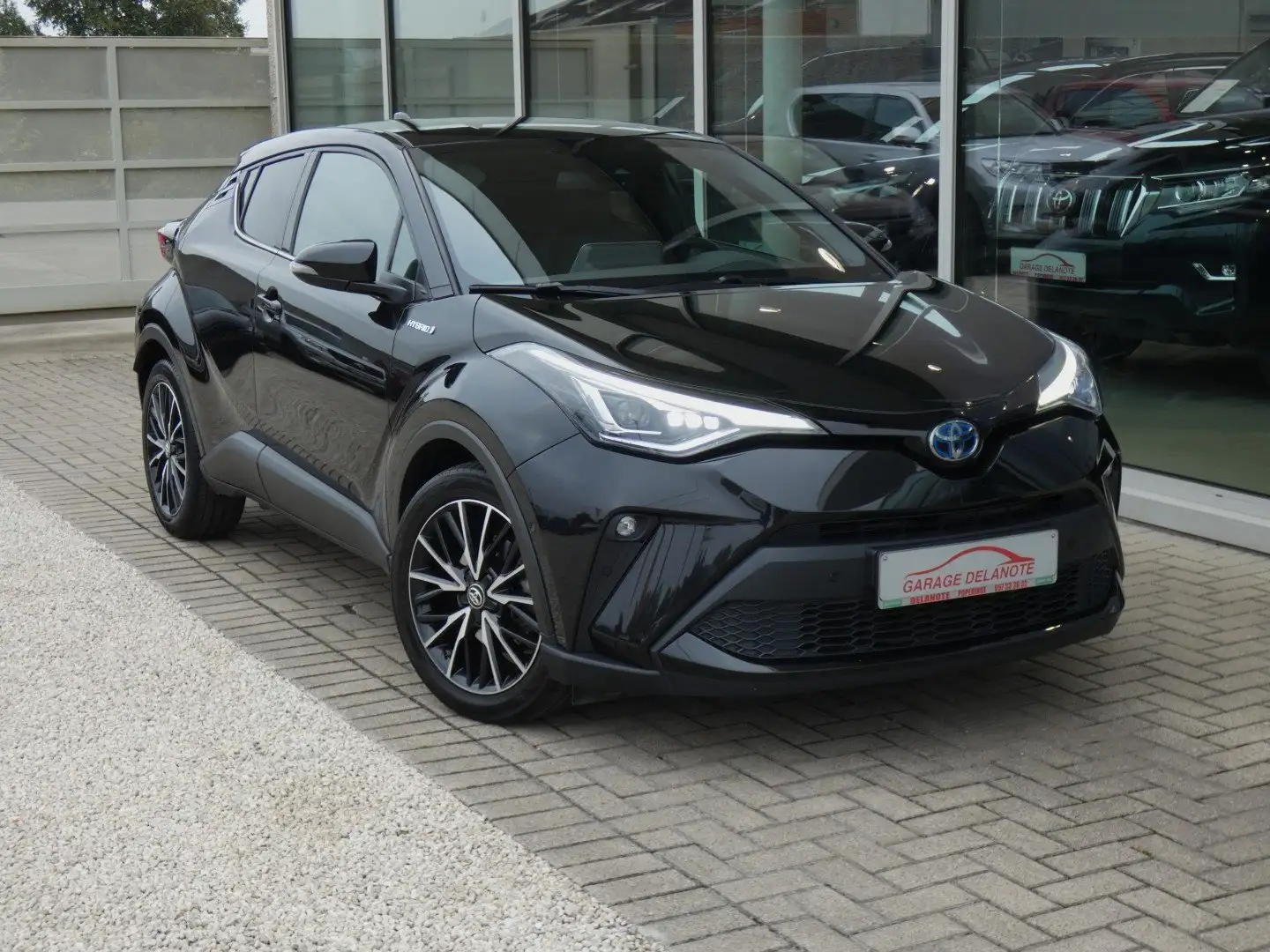 Toyota C-HR 2.0i HYBRID C-HIC +Premium pack ZWART LEDER 184pk Noir - 1