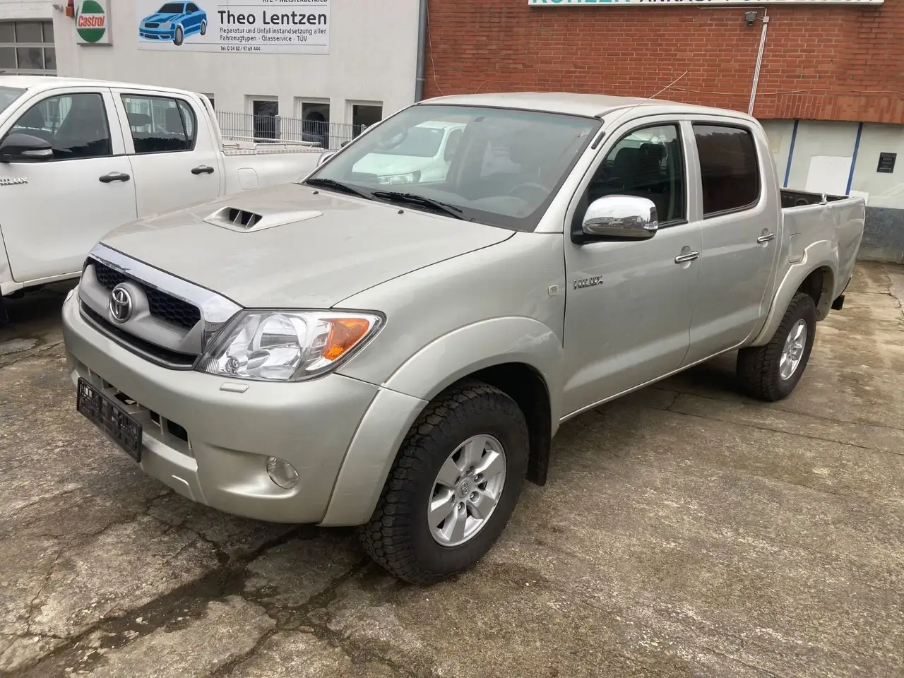 Toyota Hilux