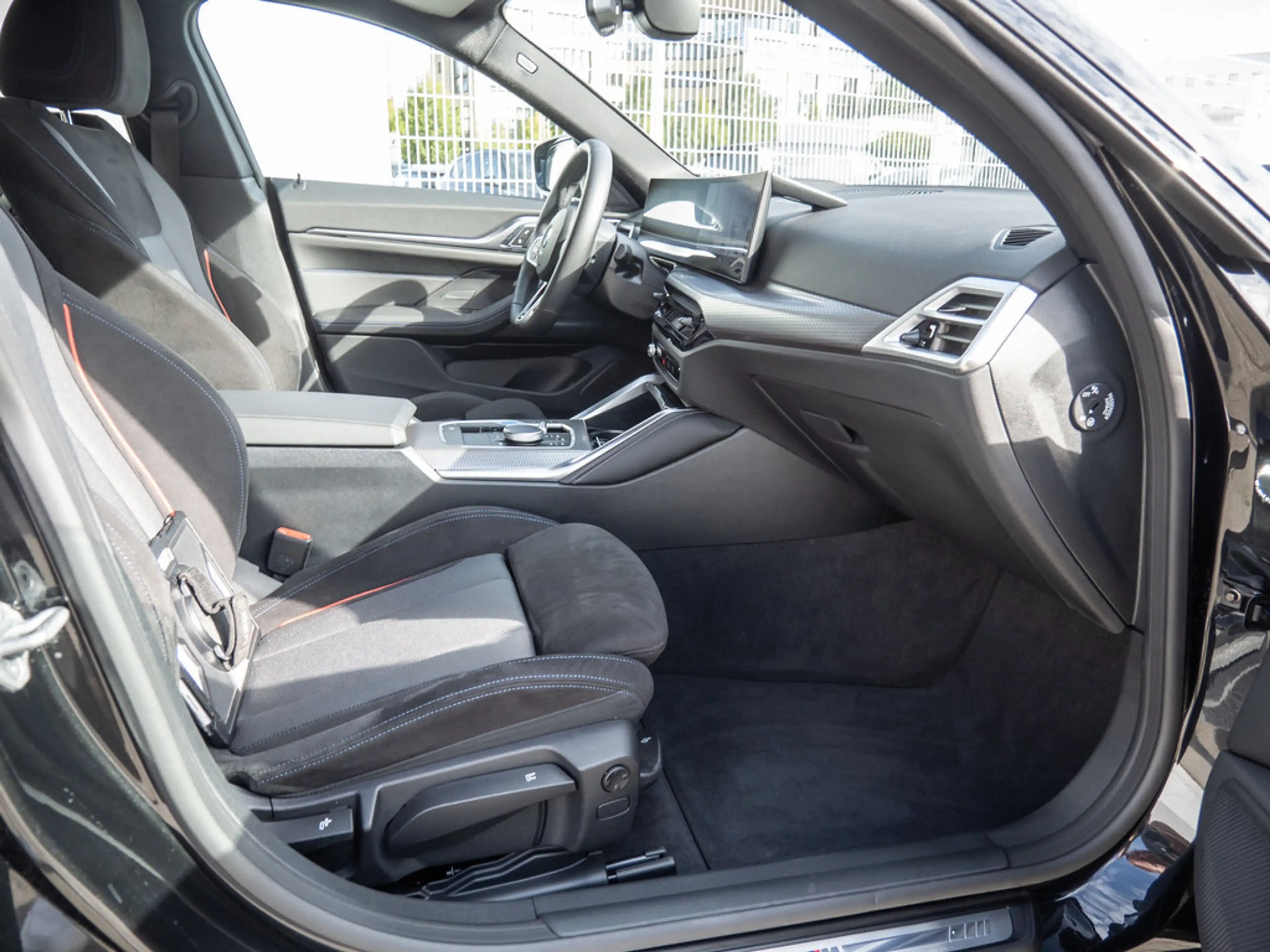 BMW i4 eDrive 40 M-Sport 360°KAM+HUD+HIFI+LED — photo 7