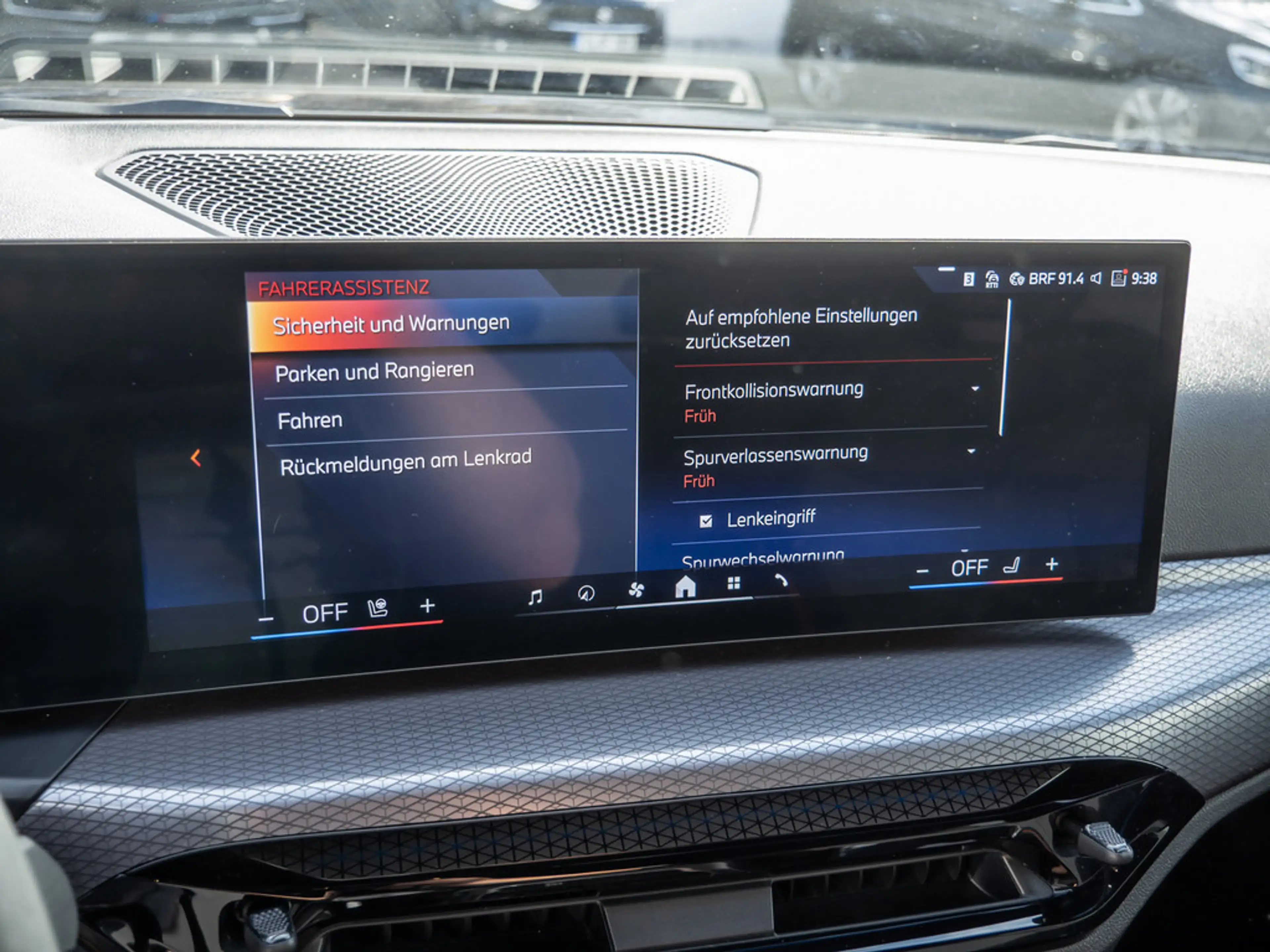 BMW i4 eDrive 40 M-Sport 360°KAM+HUD+HIFI+LED — photo 13