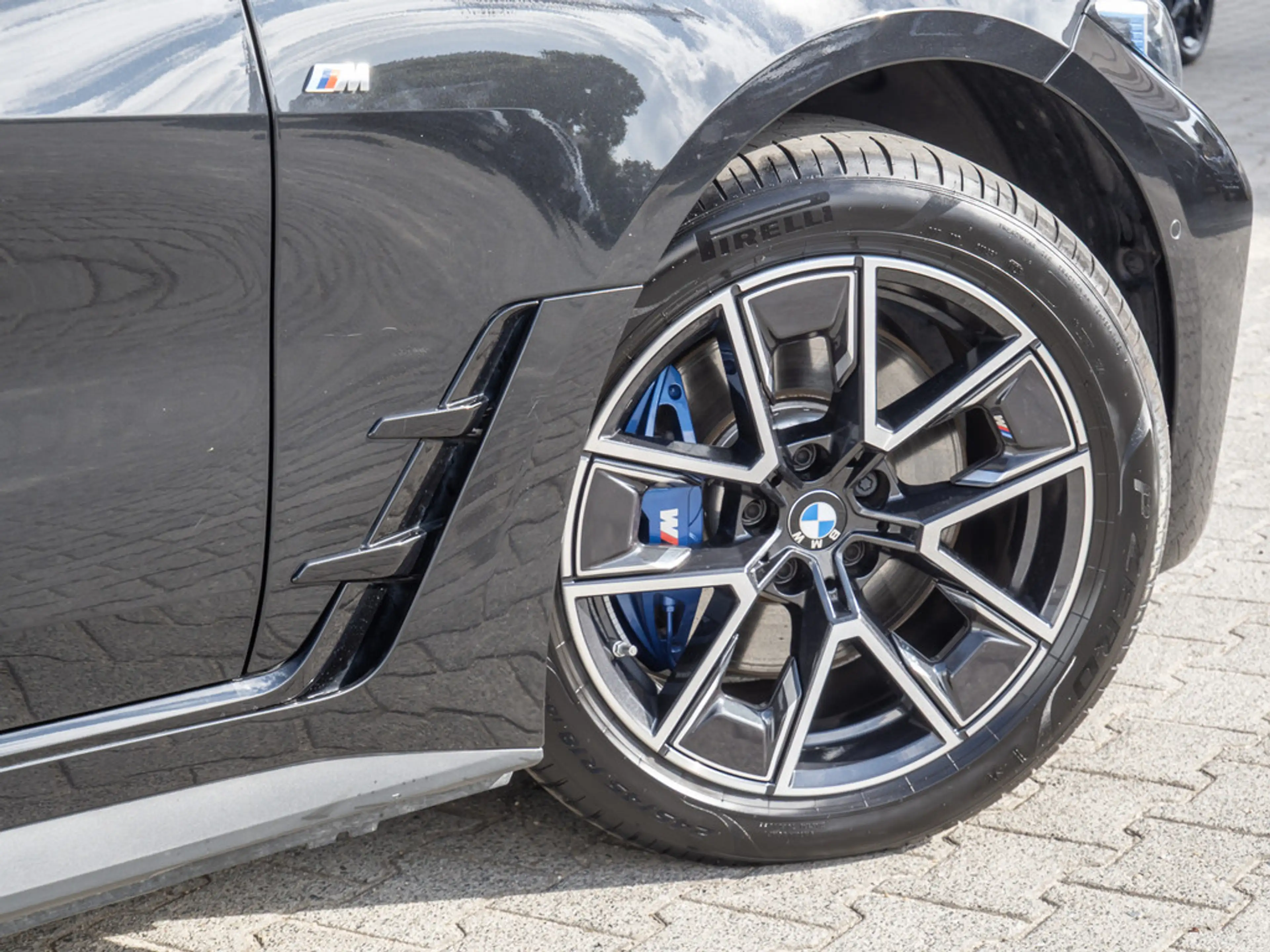 BMW i4 eDrive 40 M-Sport 360°KAM+HUD+HIFI+LED — photo 6