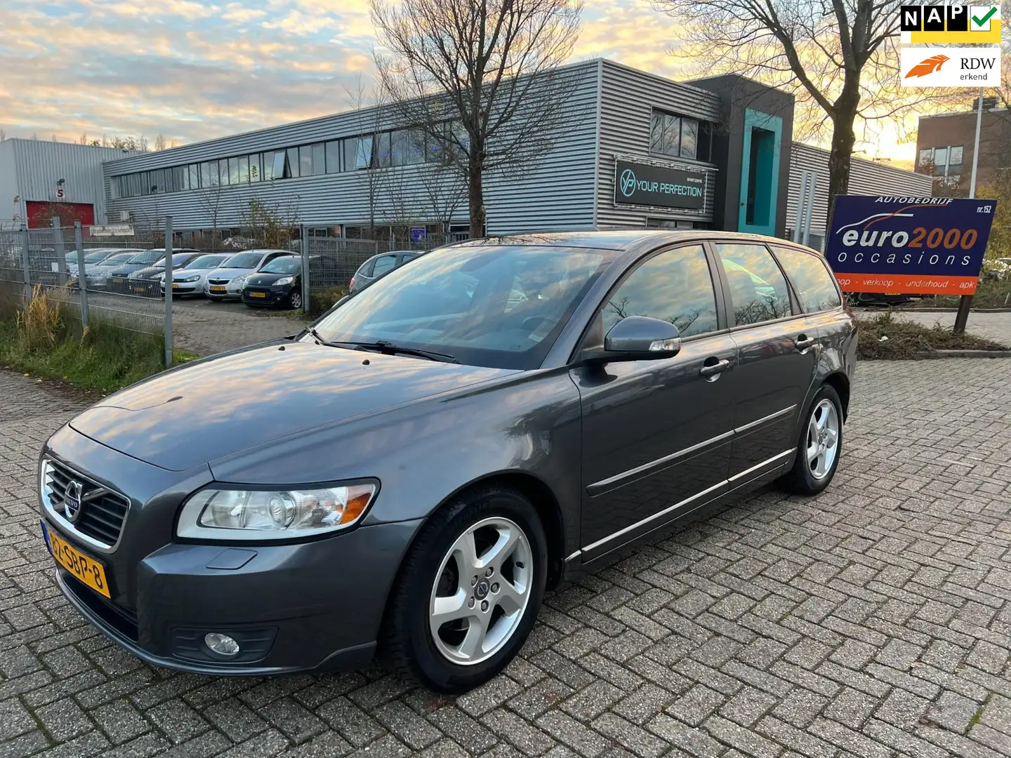 Volvo V50 1.6 D2 S/S Limited Edition - 1E EIGENAAR - NAVIGAT Grijs - 1