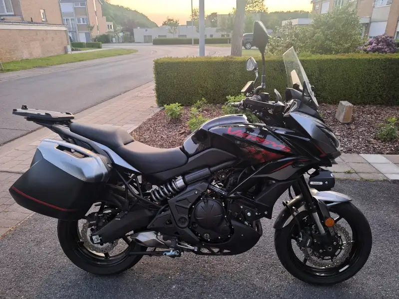 Kawasaki VERSYS 650 - foto 3