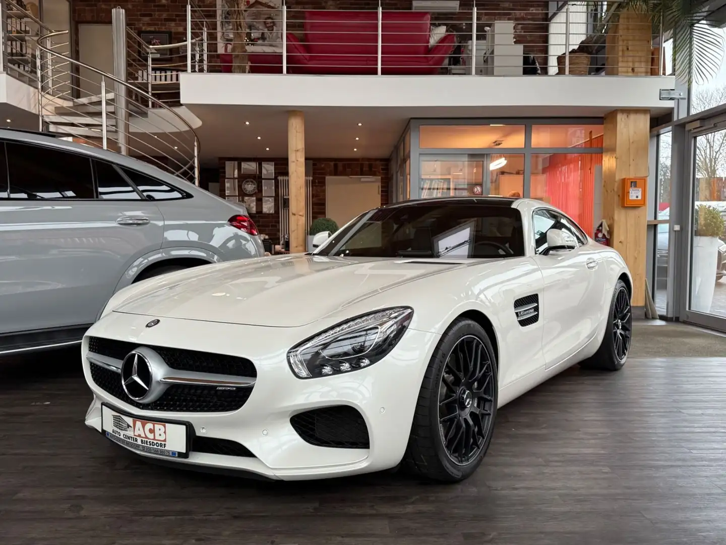 Mercedes-Benz AMG GT Coupe Designo Pano Burmester Exclusiv 20" Blanc - 1