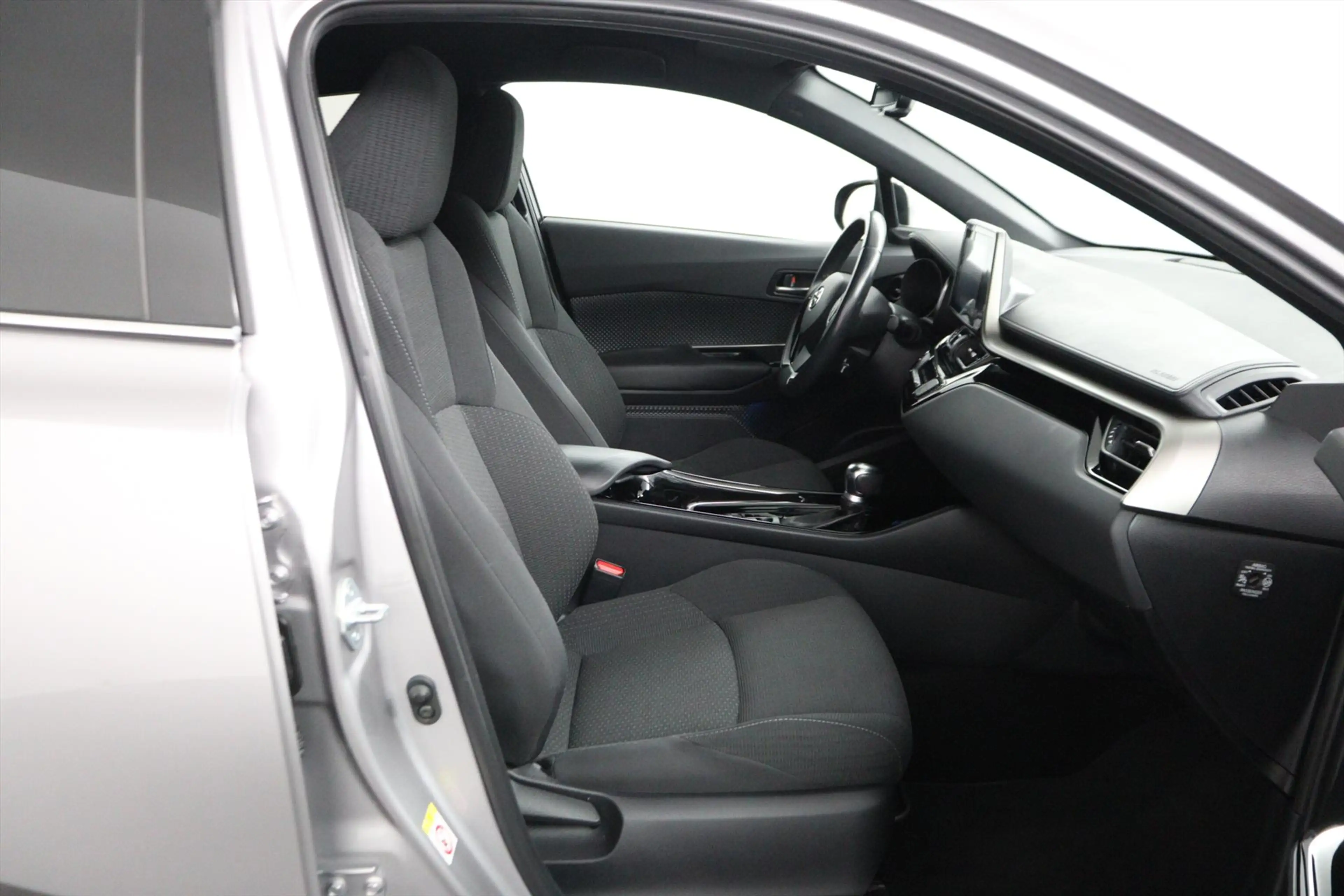 Toyota C-HR 1.8 HYBRID DYNAMIC CVT AUTOMAAT ECC/CRUISE/NAV/CAM — photo 23