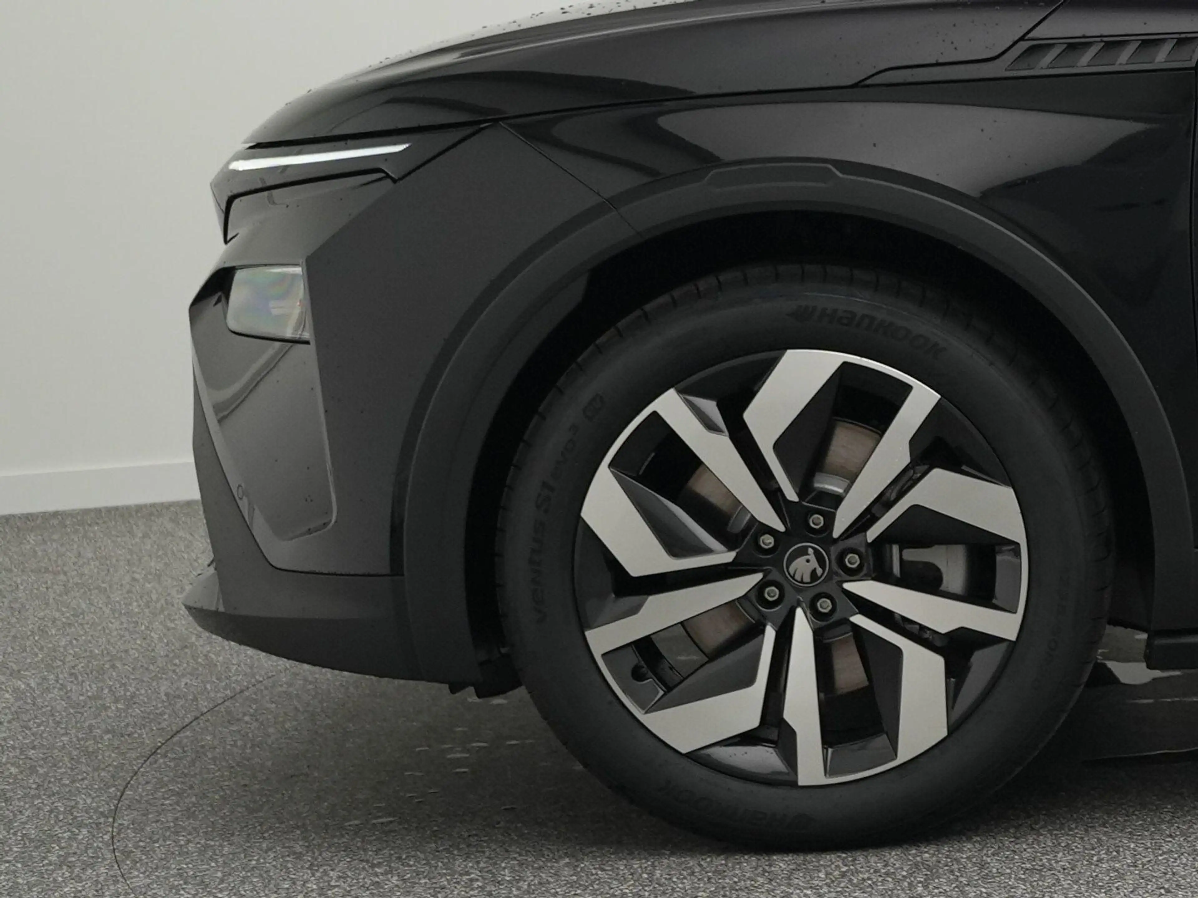 Skoda Elroq 85 Sportline | Trekhaak | Stoelverwarming | Camera — photo 6