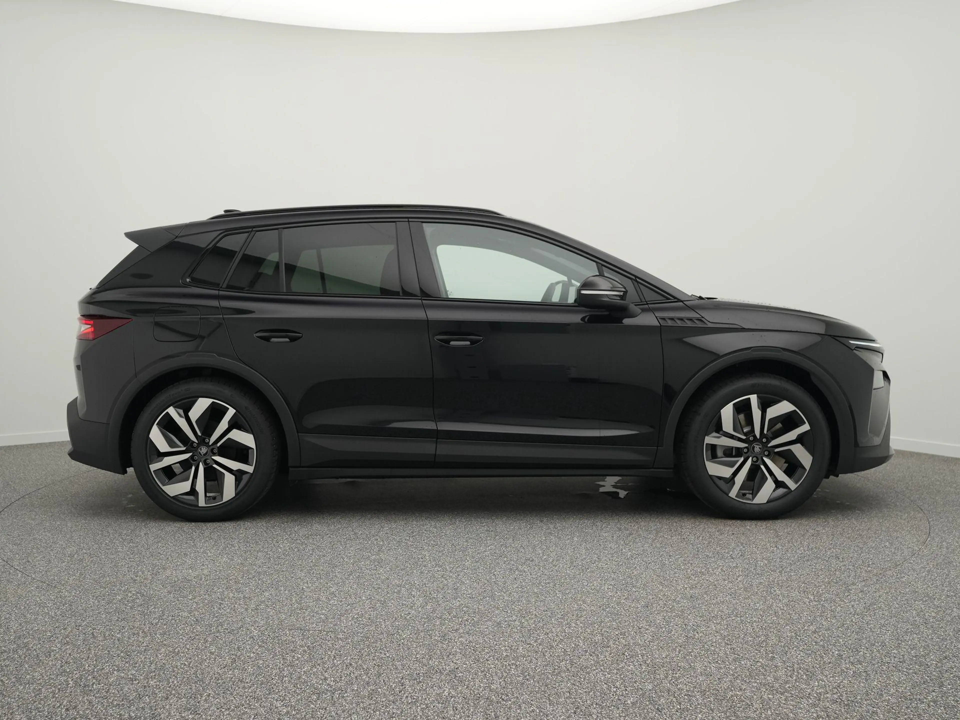 Skoda Elroq 85 Sportline | Trekhaak | Stoelverwarming | Camera — photo 12