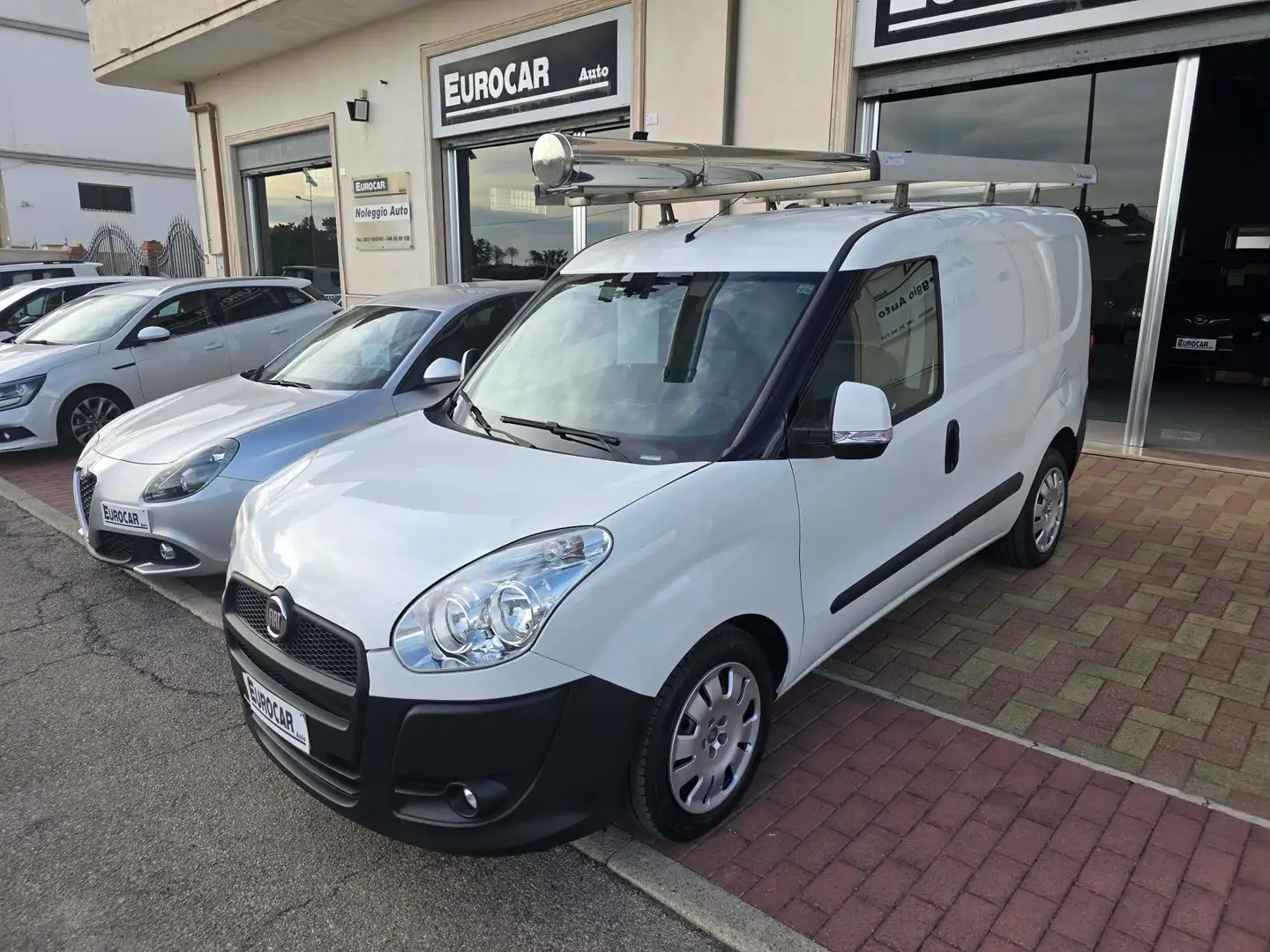 Fiat Doblo 1.6 MJT 105CV PC-TN Cargo Lamierato SX E5+ Blanc - 1