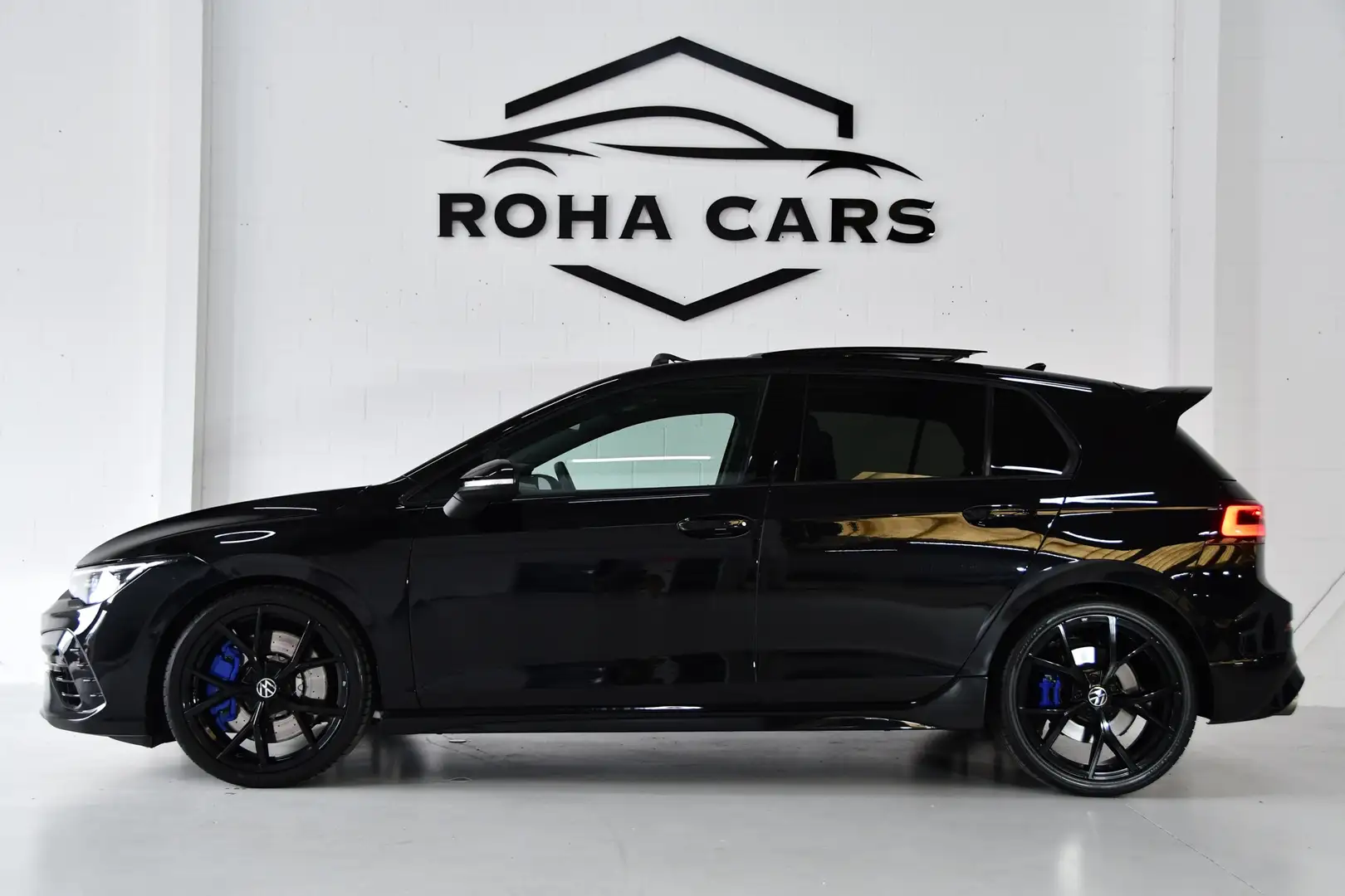 Volkswagen Golf 2.0 TSI R 4Motion, Panoramadak, Headup, Sfeerverli Schwarz - 2