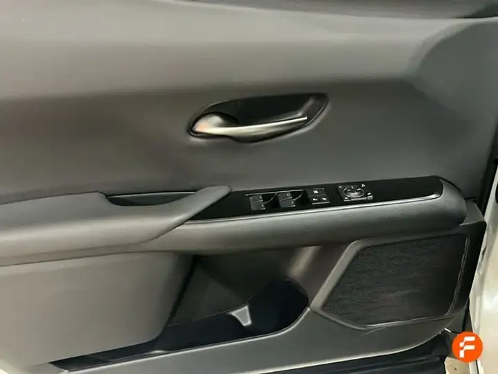 Lexus UX 2024, foto 23