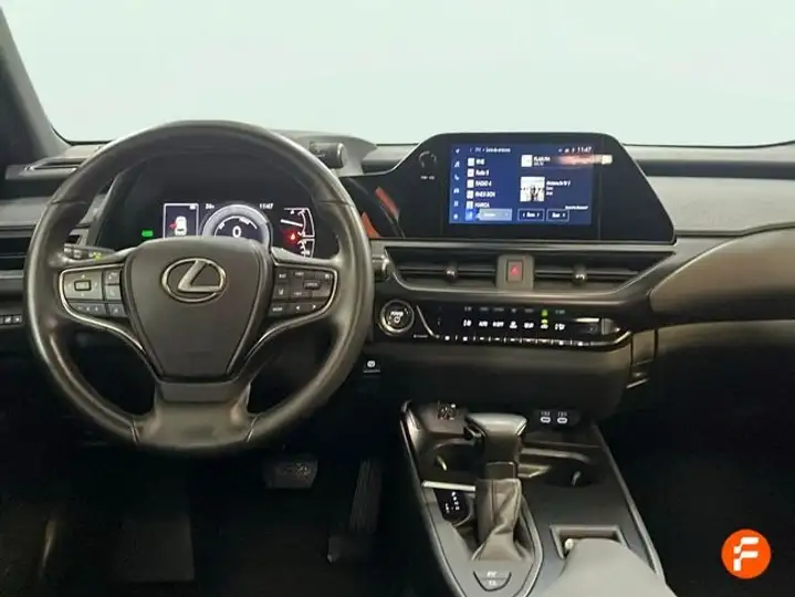 Lexus UX 2024, foto 11
