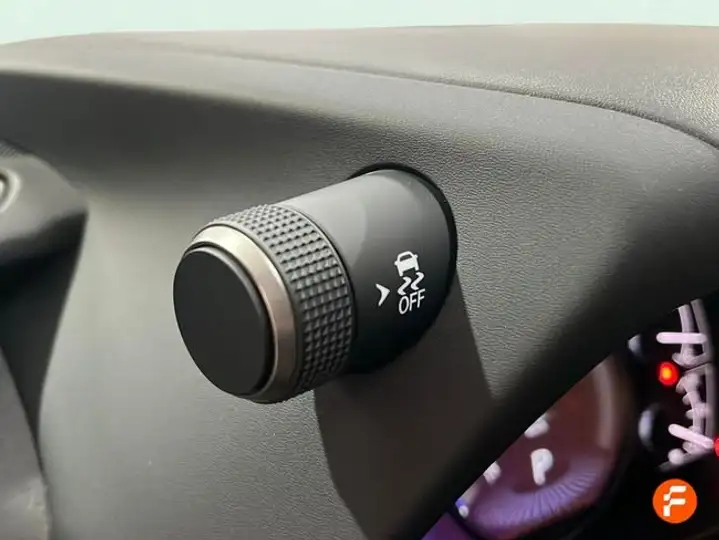 Lexus UX 2024, foto 17