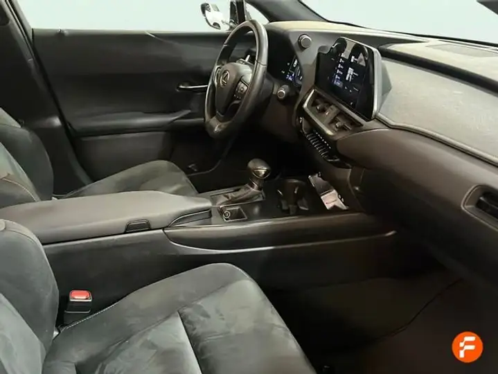 Lexus UX 2024, foto 18