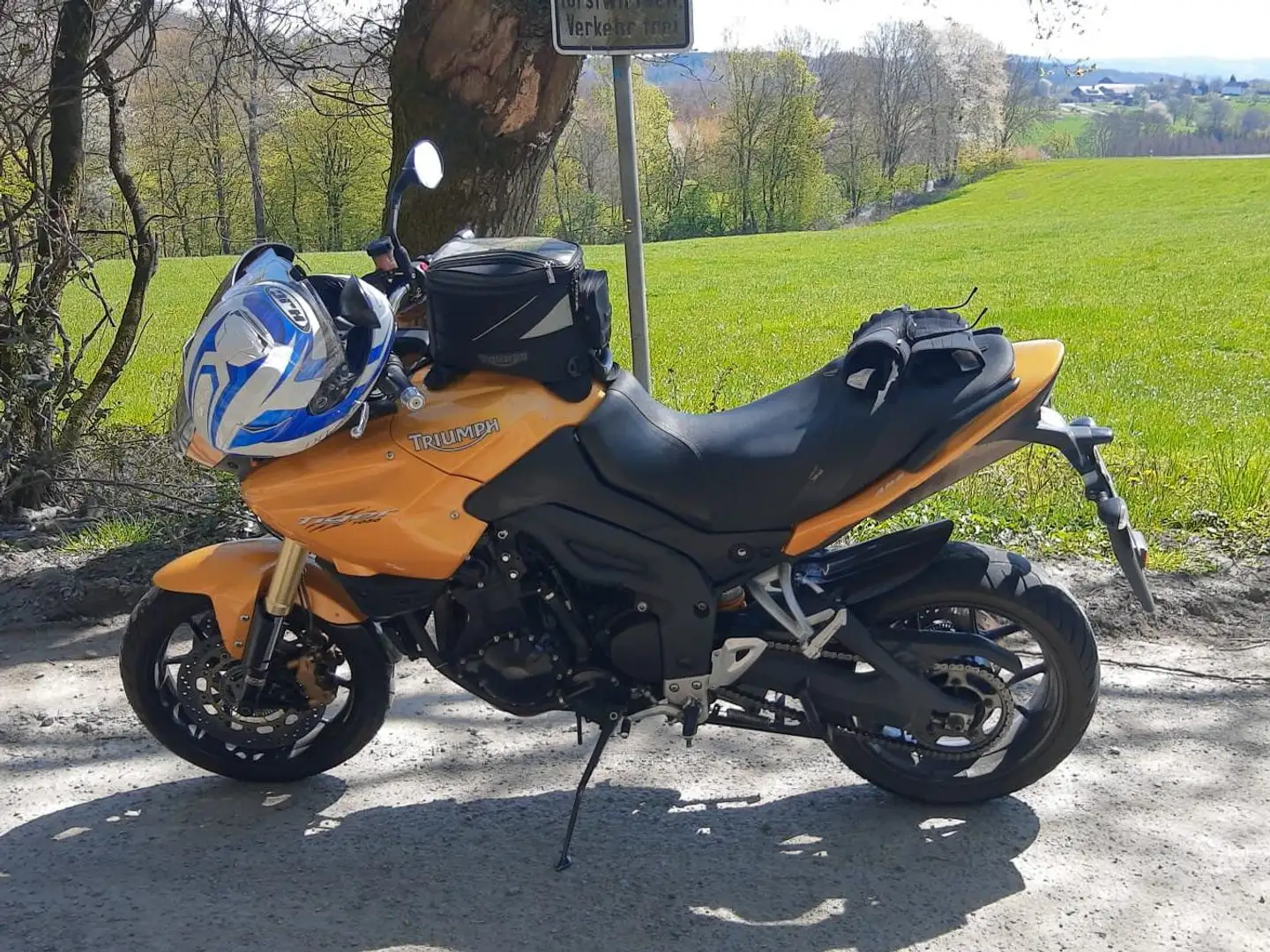 Triumph Tiger 1050 115 NG Zlatá - 2