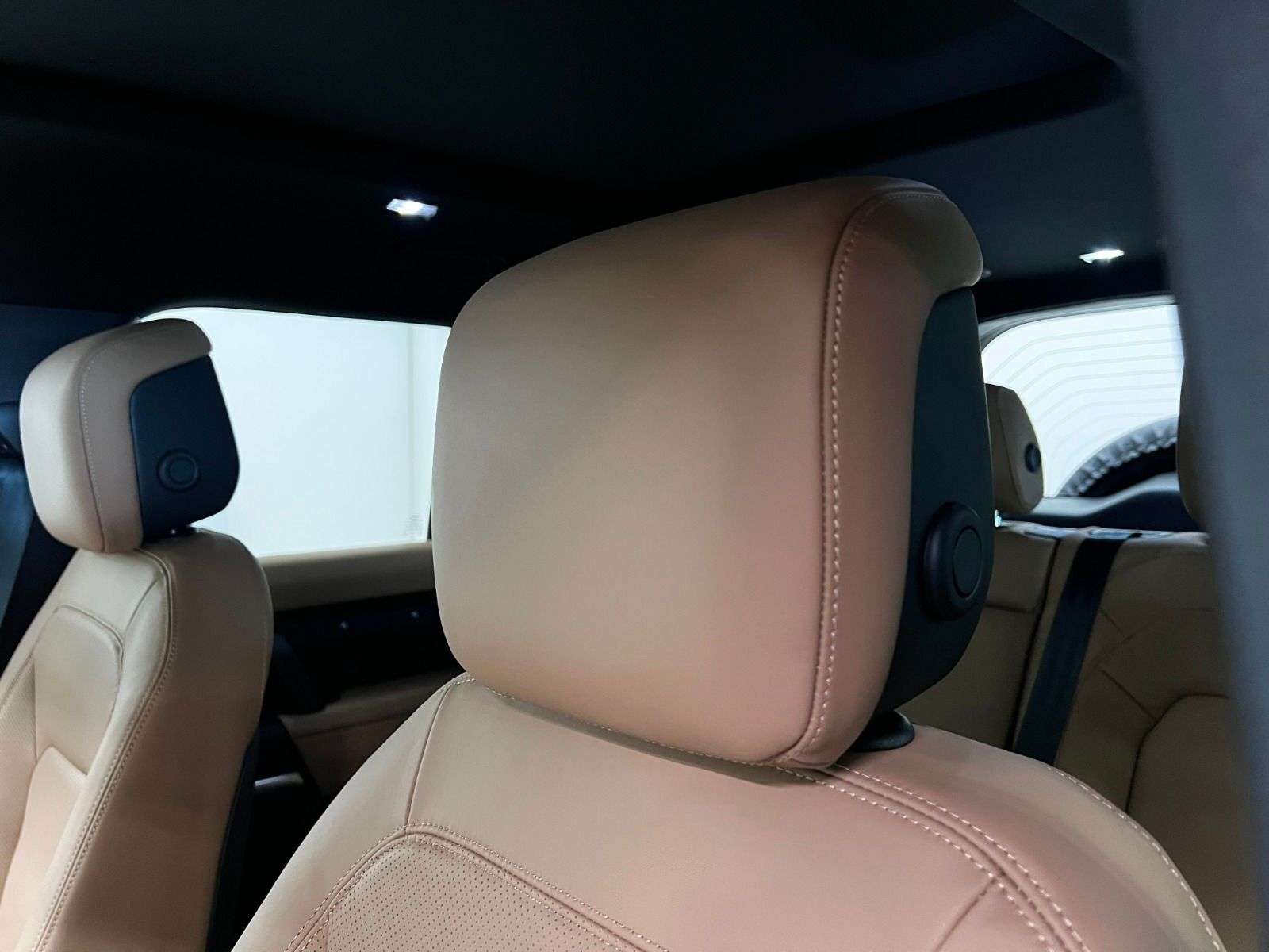 2026 Land Rover Defender 110 P400 X-DYNAMIC SE thumb 27