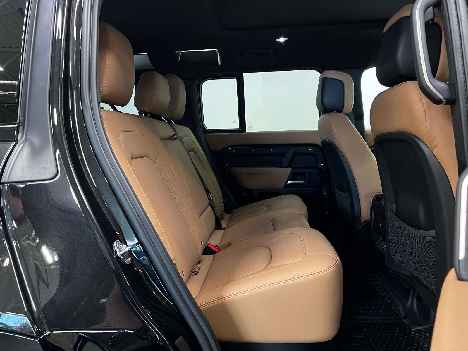 2026 Land Rover Defender 110 P400 X-DYNAMIC SE thumb 25