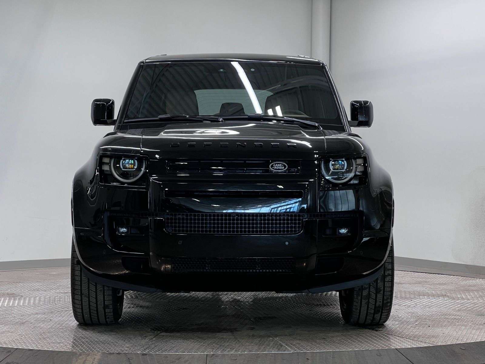 2026 Land Rover Defender 110 P400 X-DYNAMIC SE thumb 8