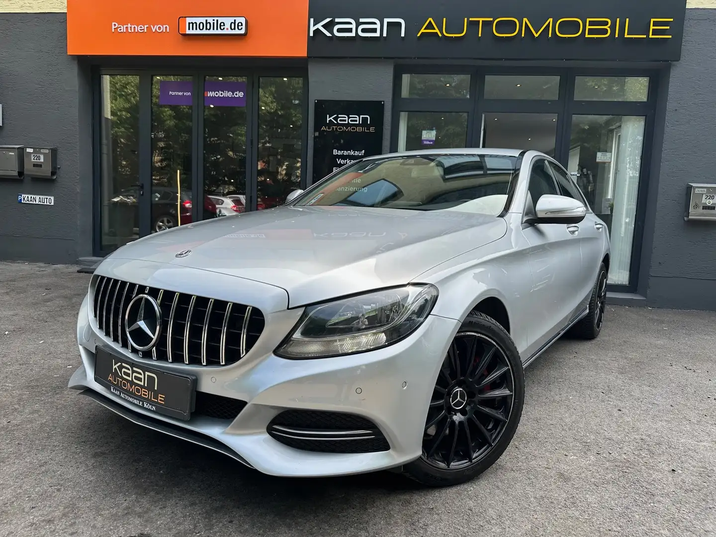 Mercedes-Benz C 250 d Lim. BlueTec 4Matic/LEDER/NAVI/SHZ/SPUR-A/TEMPO Silber - 1