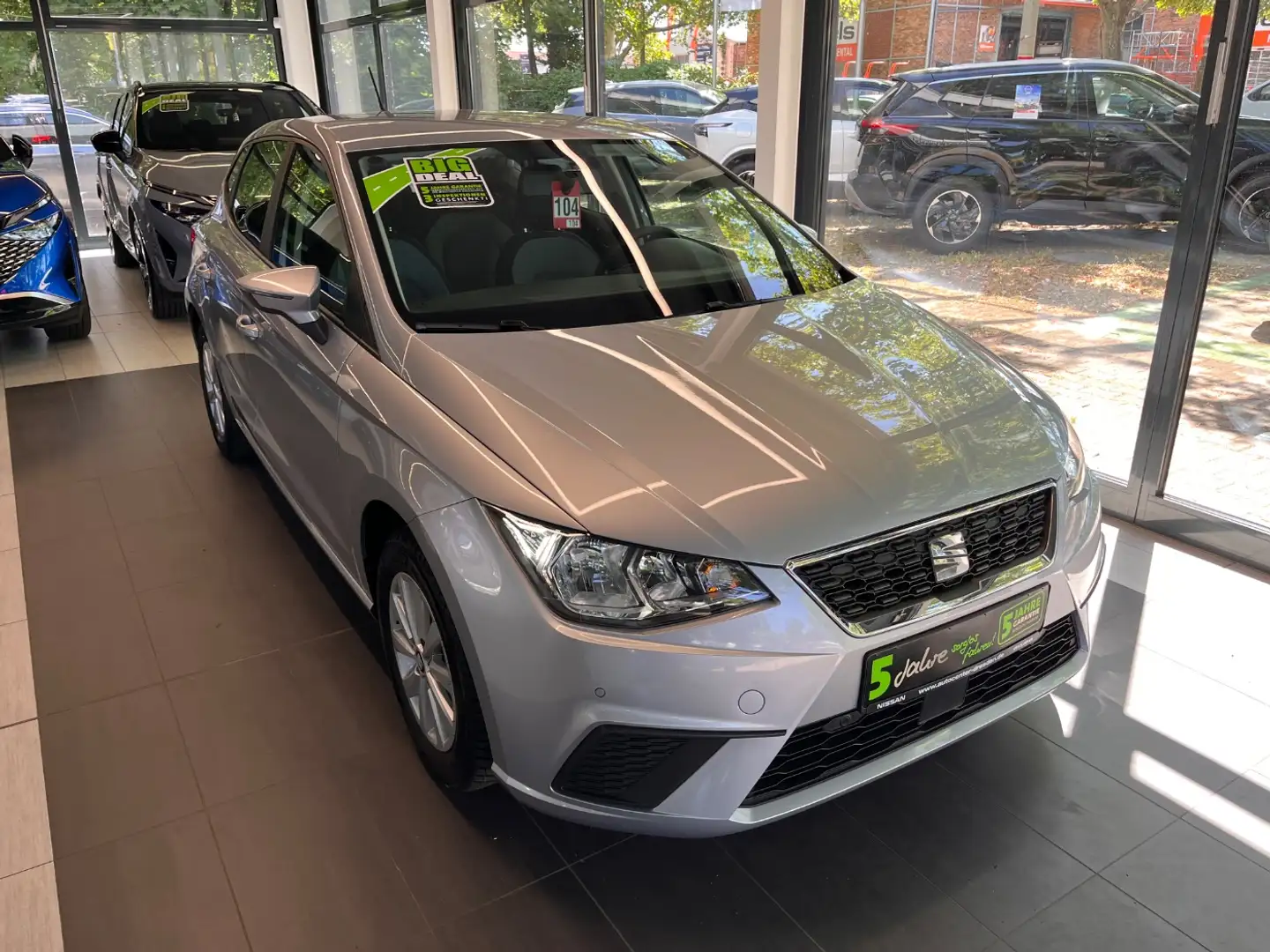 SEAT Ibiza 1.0 TGI Style Navi Kam Klima Lichtsens LM Серебристый - 2