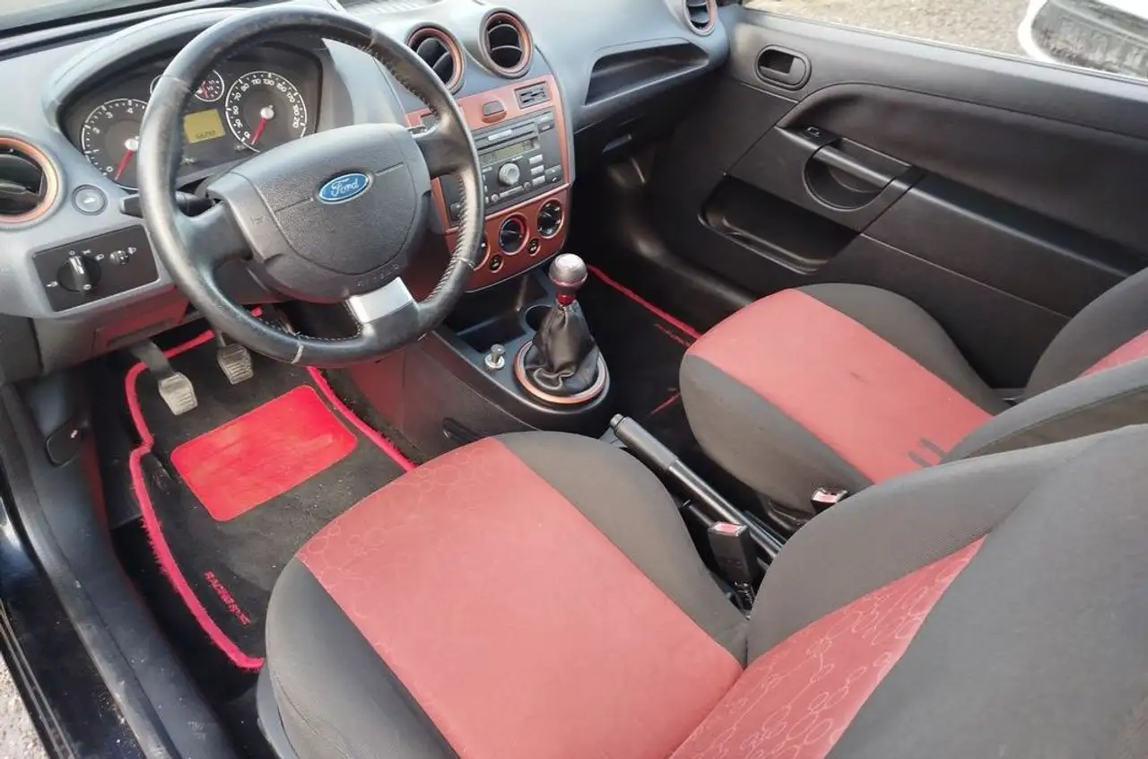 Ford Fiesta 3 portes — photo 5