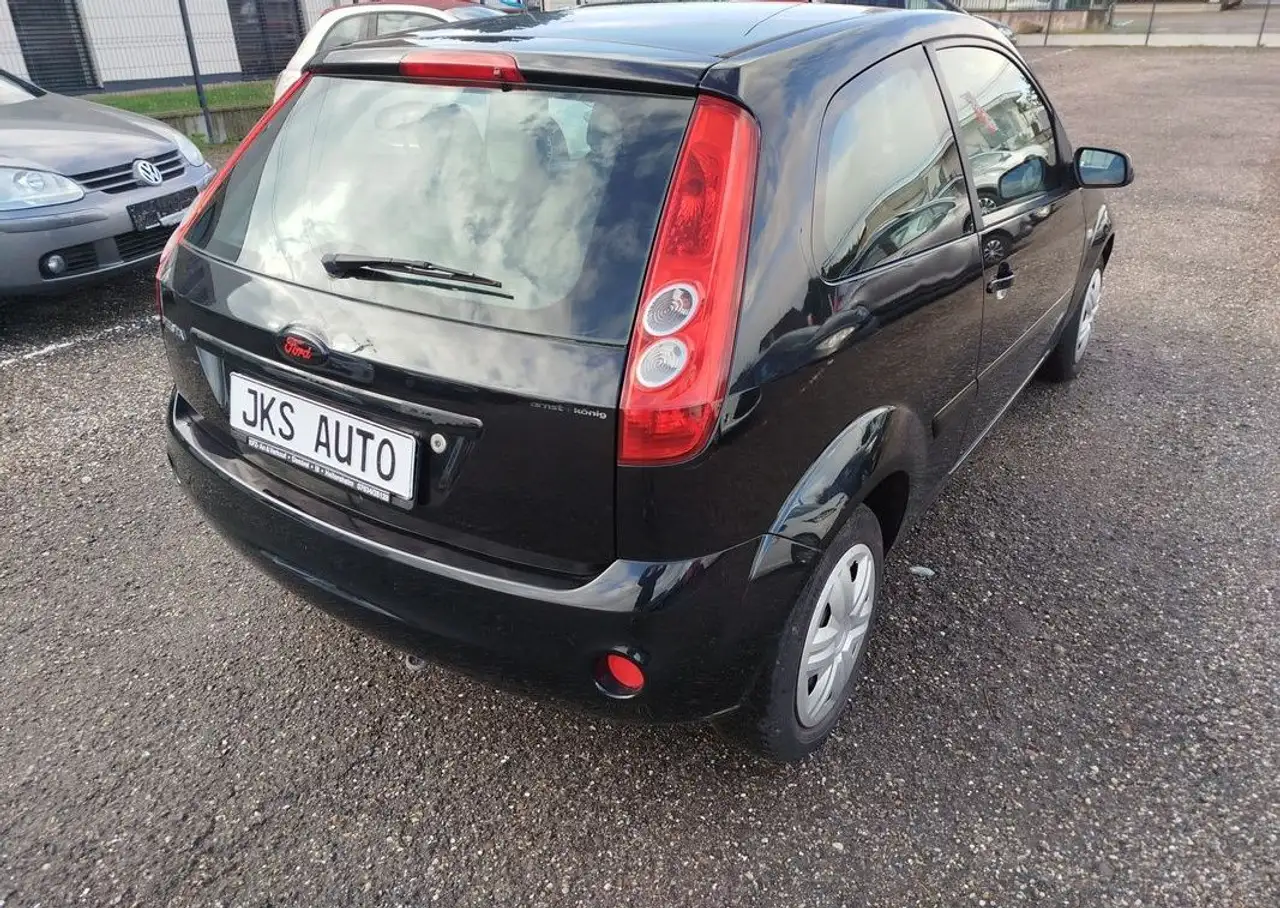 Ford Fiesta 3 portes — photo 3