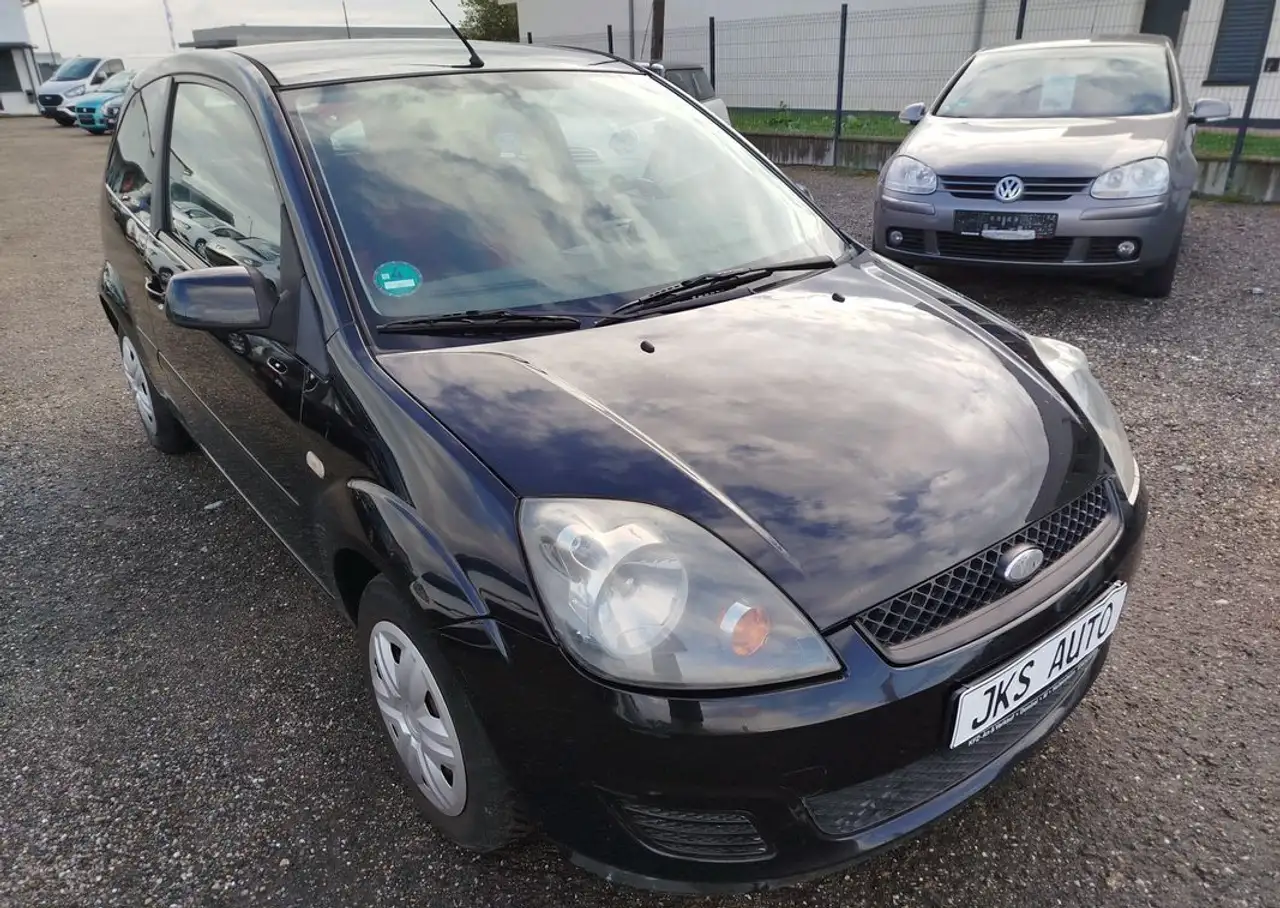 Ford Fiesta 3 portes — photo 2