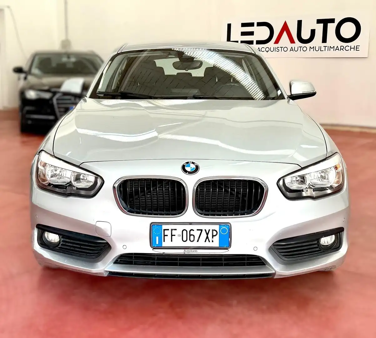 BMW 114 Serie 1 F/20-21 2015 114d Advantage 5p Argent - 2