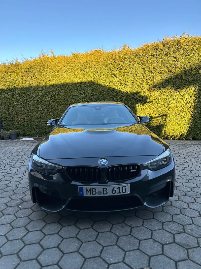 BMW M4 Competition Schwarz - 1