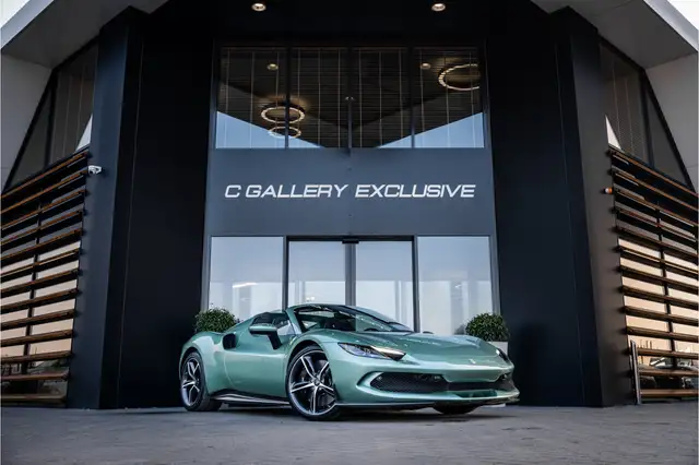 Ferrari 296 GTS 3.0 V6 - Verde Francesca | Spyder l 830PK! l Race