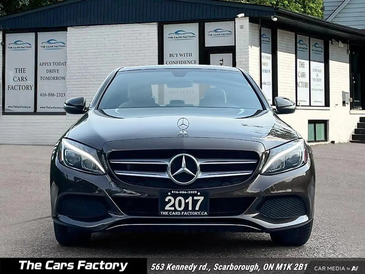 Mercedes-Benz C-Class снимка Mercedes-Benz C-Class