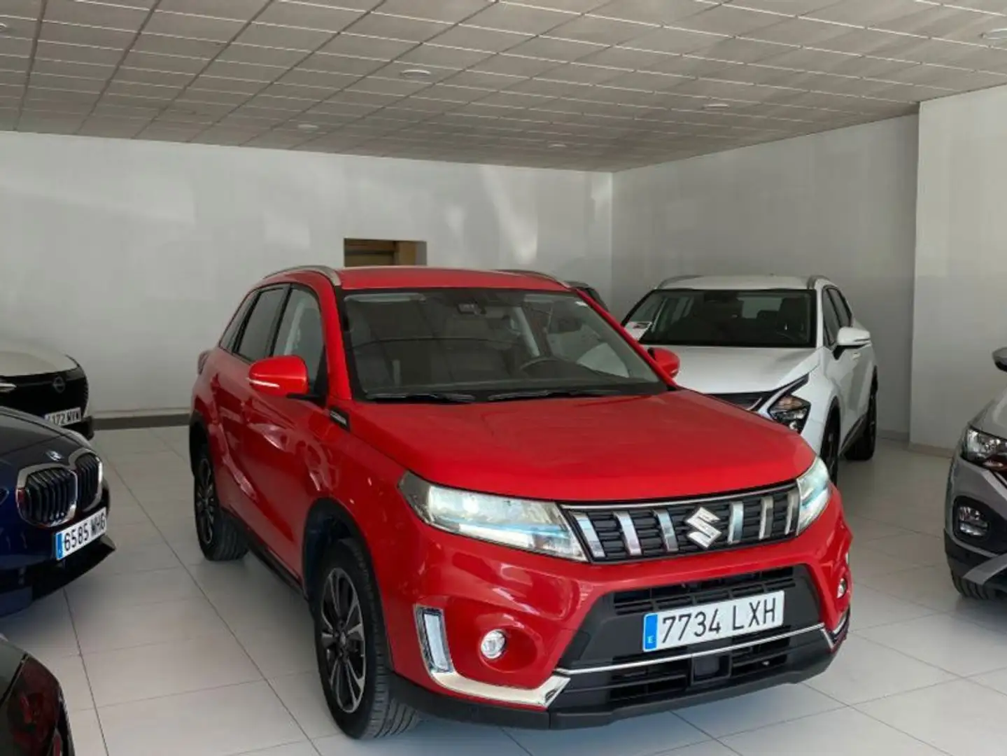 Suzuki Vitara 1.5L GLX Strong Hybrid 4WD Rojo - 1