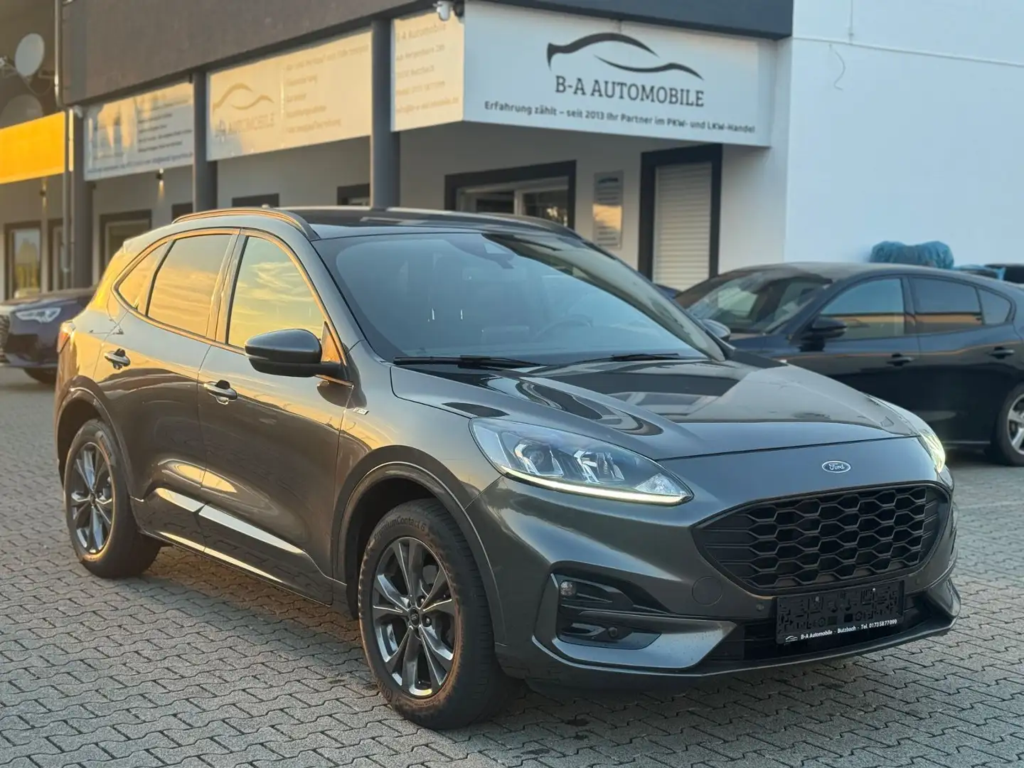 Ford Kuga ST-Line*Kamera*Apple*LED*Allradantrieb Grau - 1