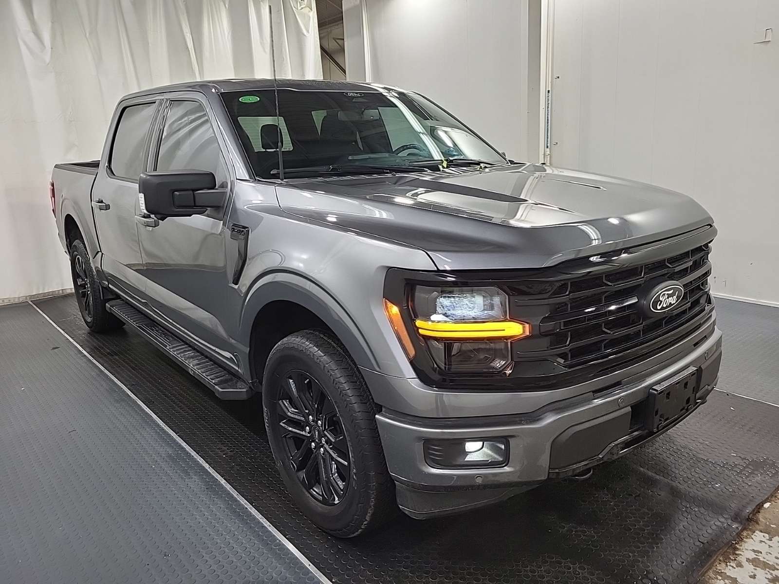 2024 Ford F-150 XLT 302 Black Appearance Pkg 400 HP 3.5 TWIN TURB0 — снимка 1