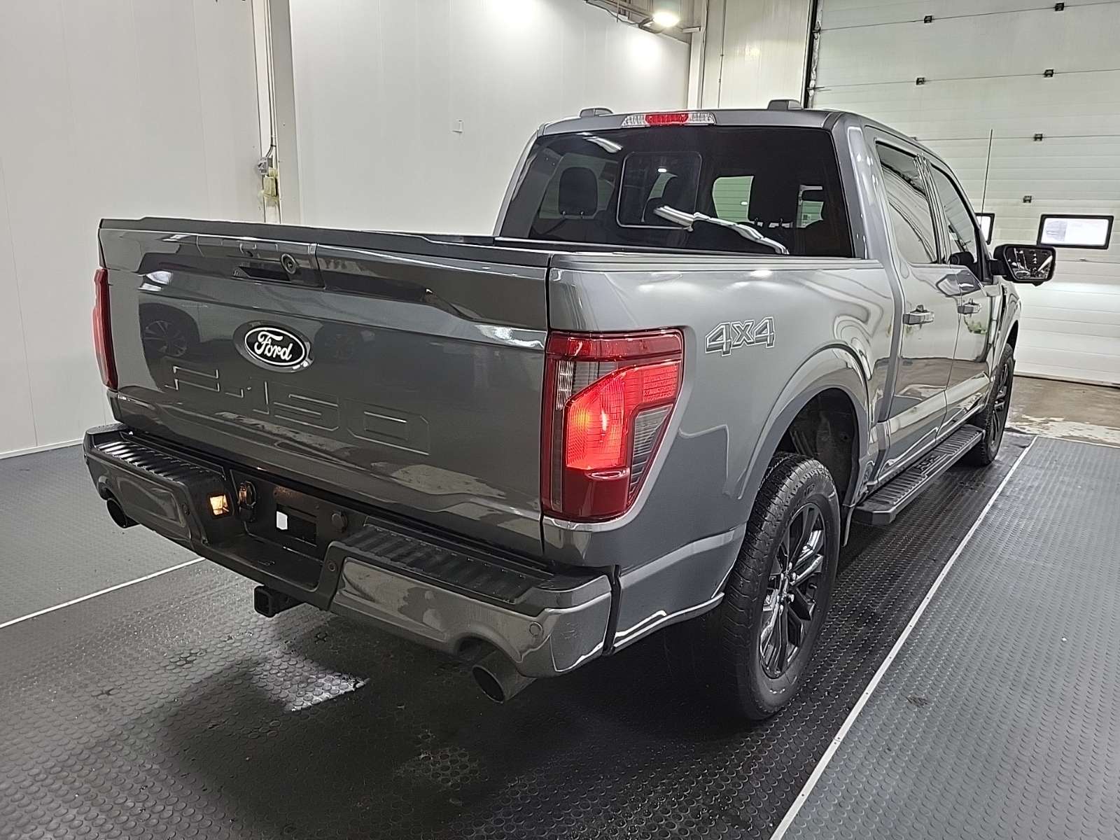 2024 Ford F-150 XLT 302 Black Appearance Pkg 400 HP 3.5 TWIN TURB0 — снимка 1