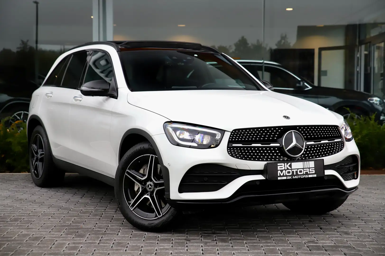 Mercedes-Benz GLC 200 d 4Matic AMG Line-PANO-360-BURMESTER-TREKHAAK-LED Blanco - 1