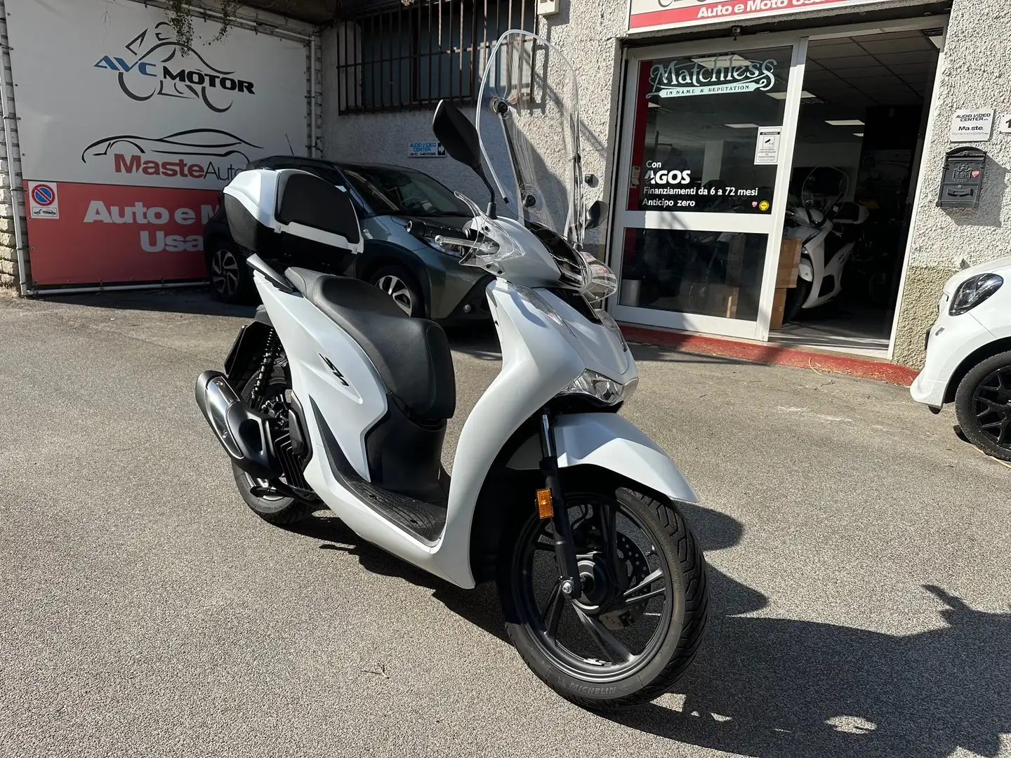 Honda SH 125i 01/2024 km.1380 euro5+ antifurto Bianco - 1