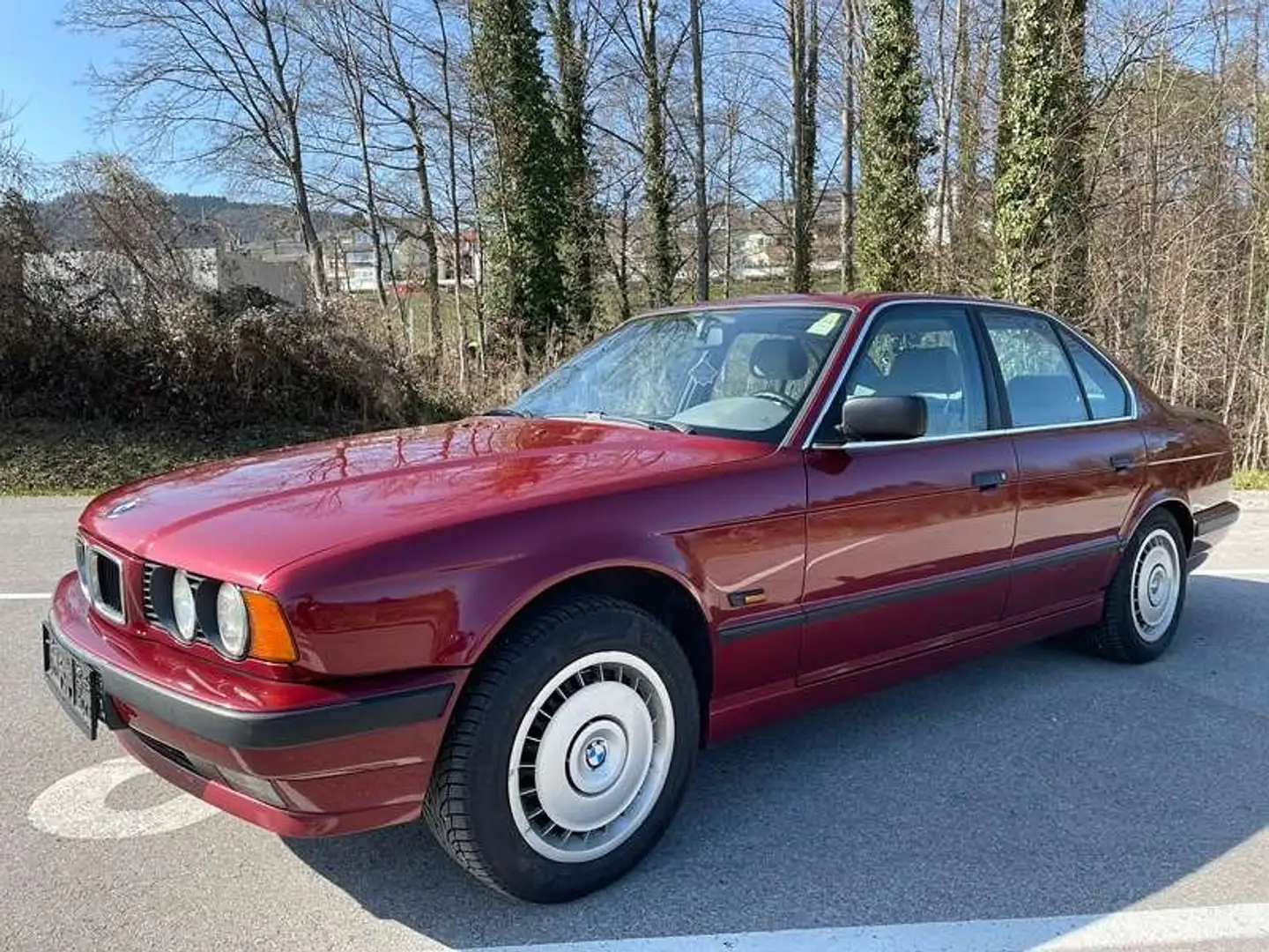 BMW 525 525ix Rojo - 2